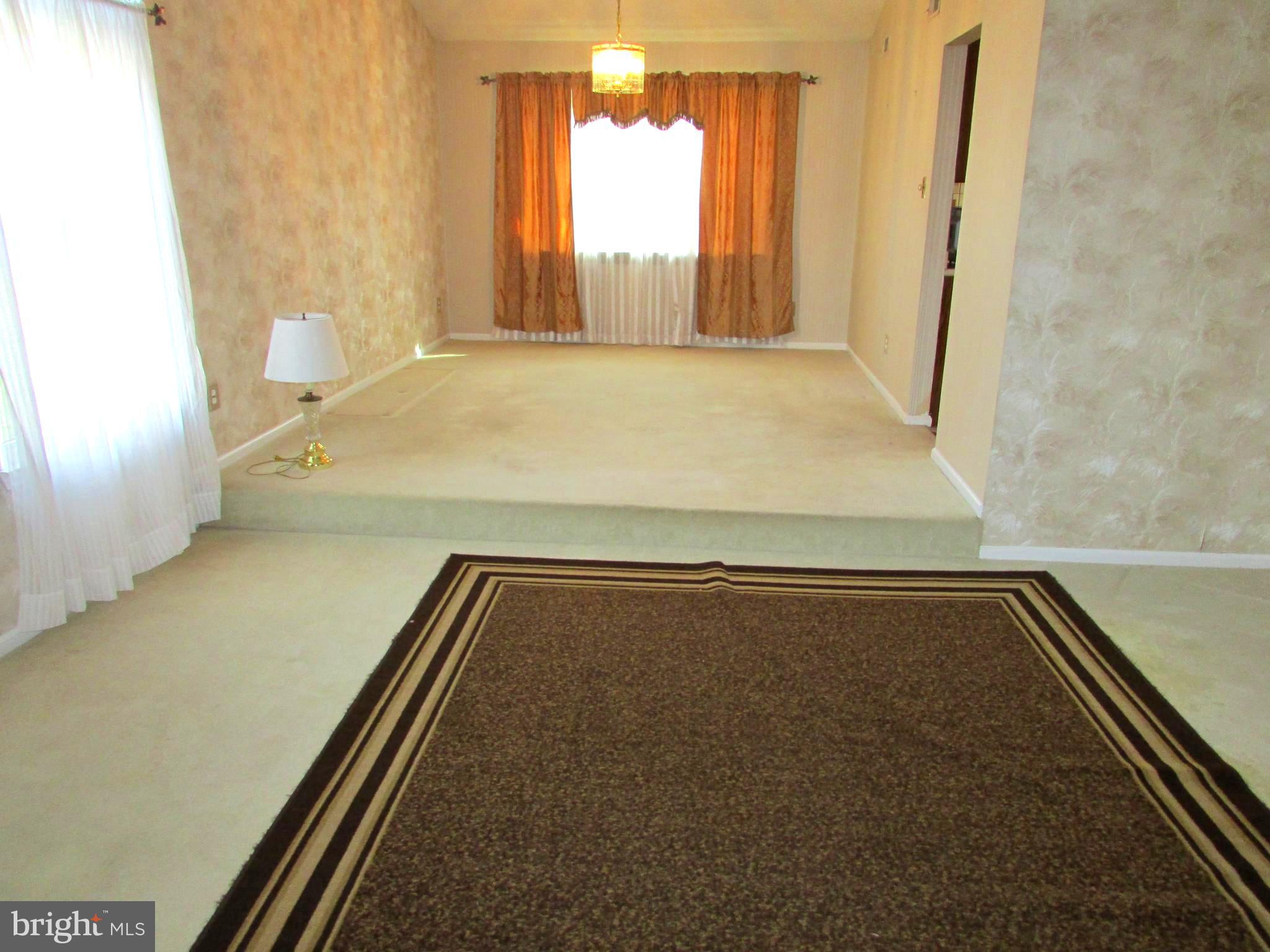 VILLAGE GREENE - Residential