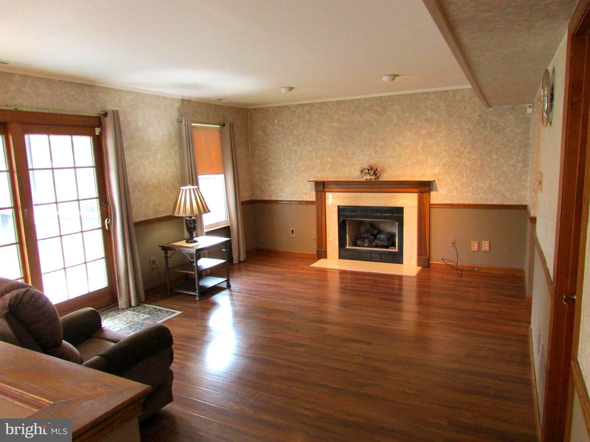 VILLAGE GREENE - Residential