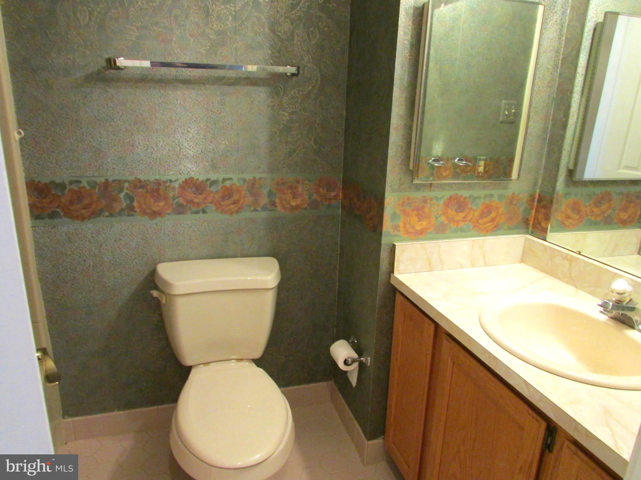 VILLAGE GREENE - Residential