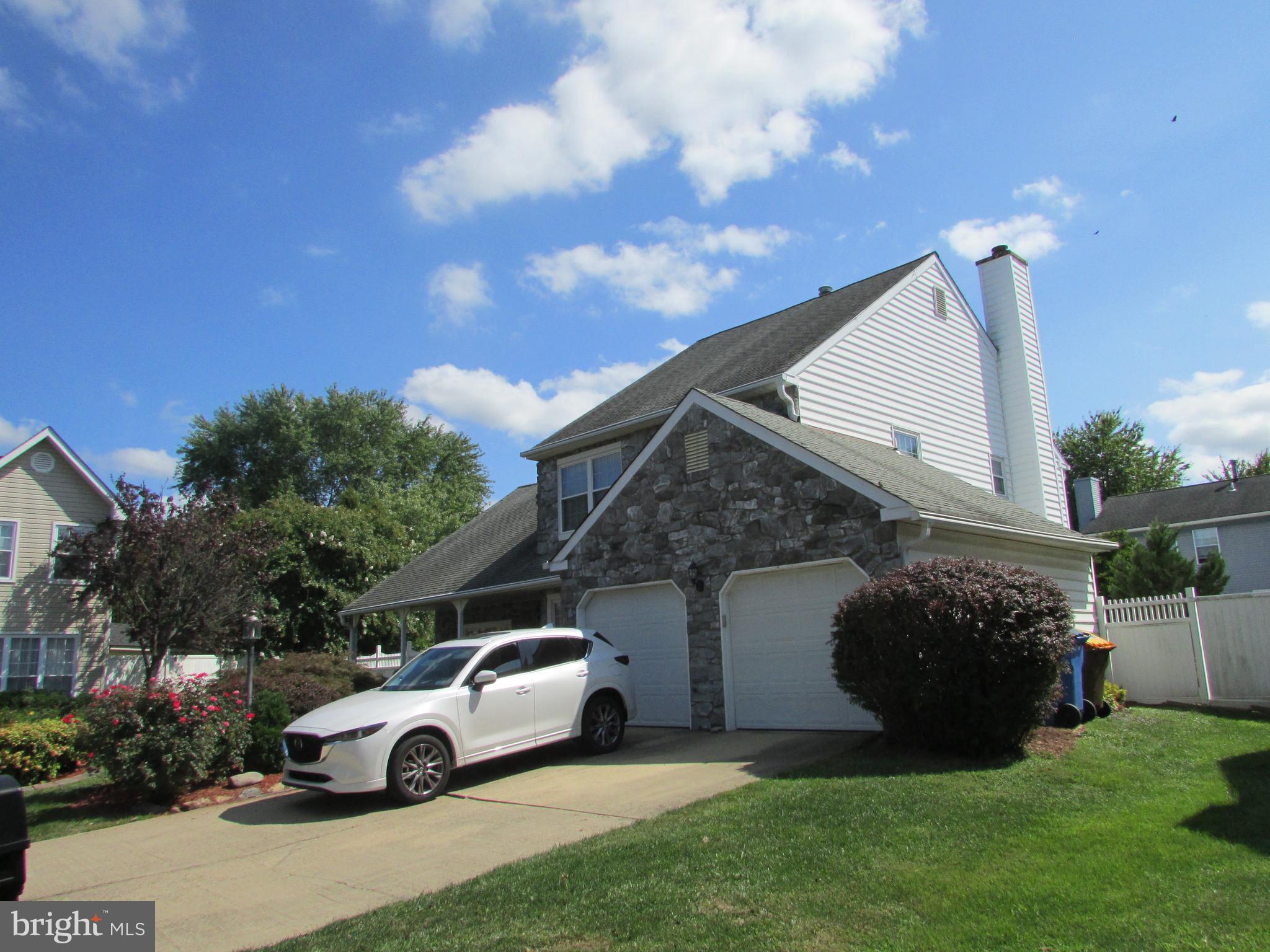 VILLAGE GREENE - Residential