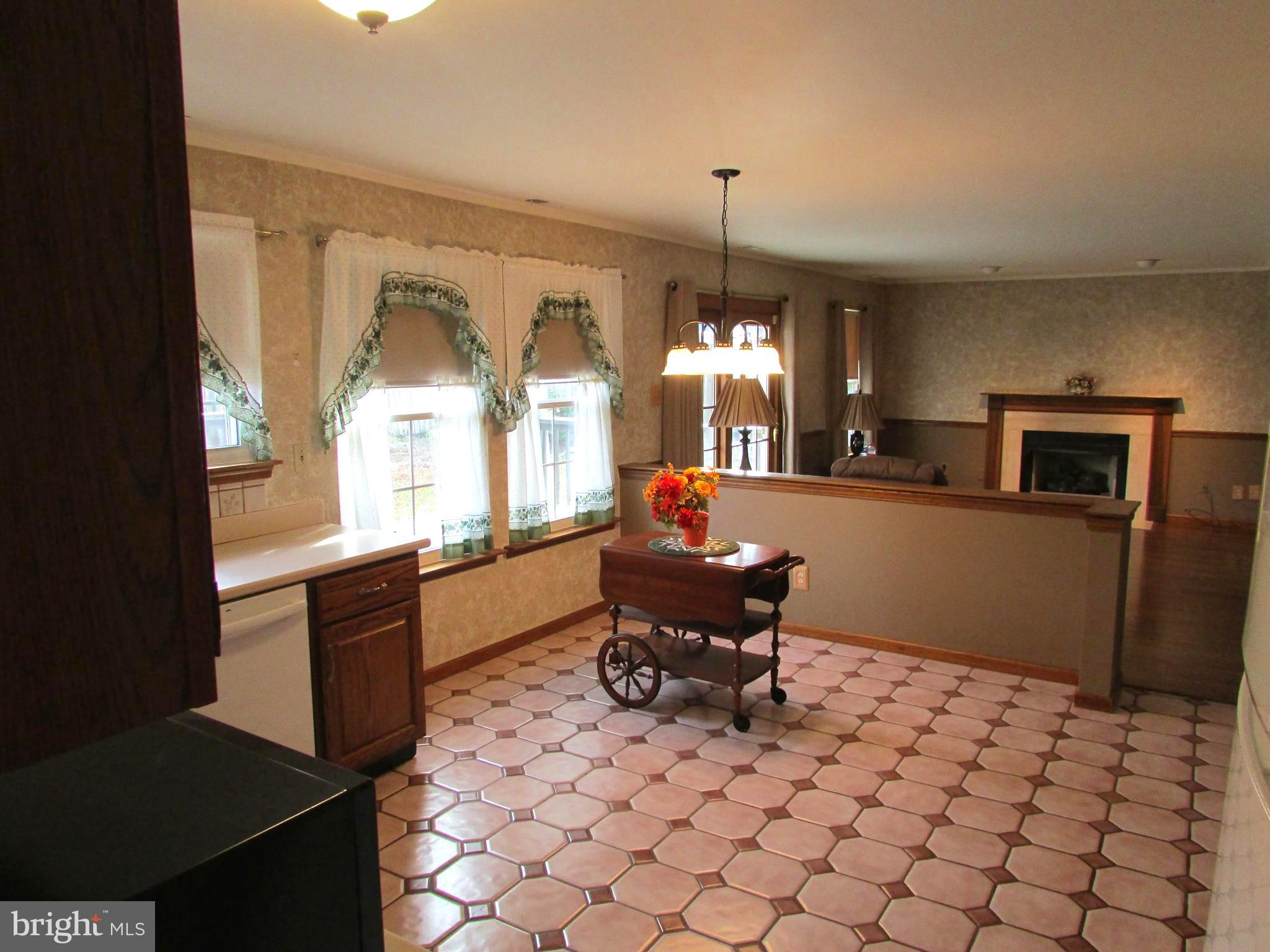 VILLAGE GREENE - Residential