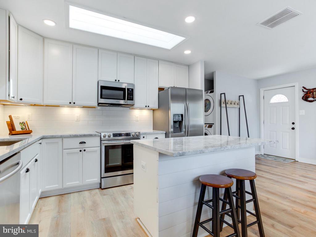 CARROLLTON MANOR - Residential