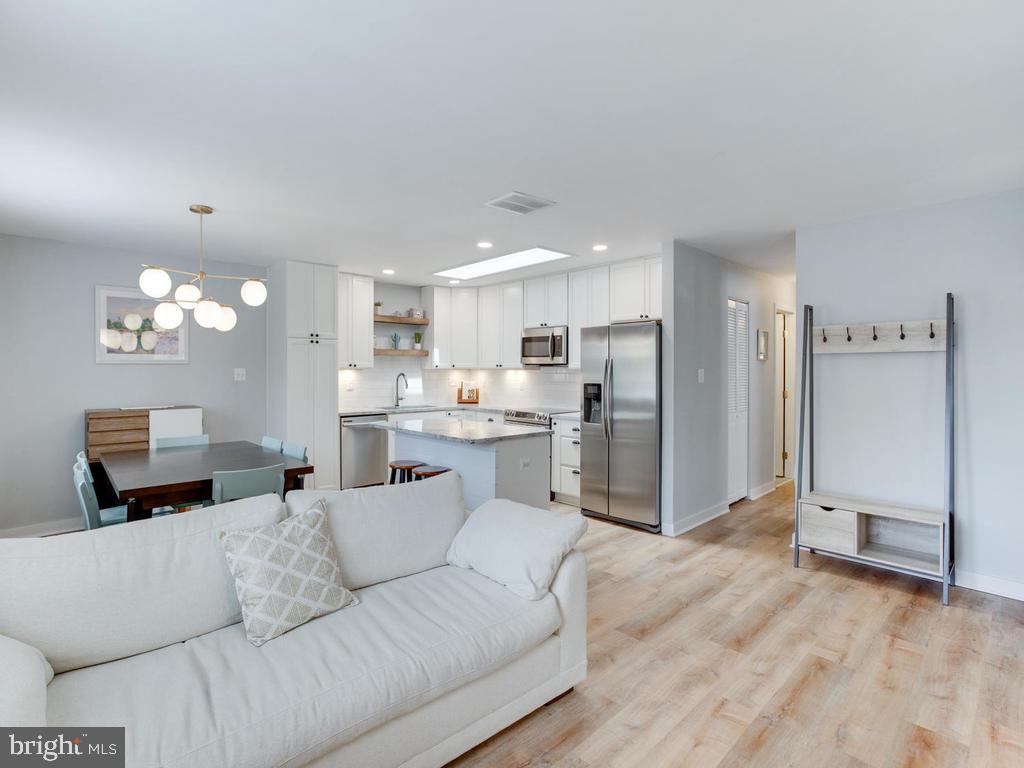 CARROLLTON MANOR - Residential