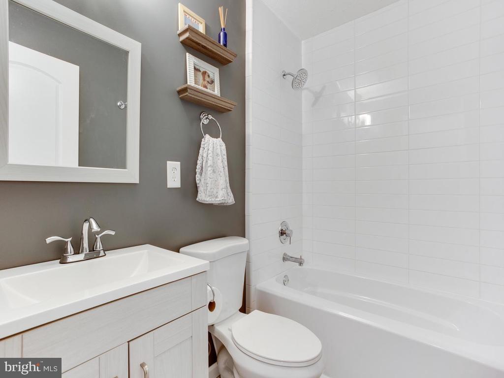 CARROLLTON MANOR - Residential