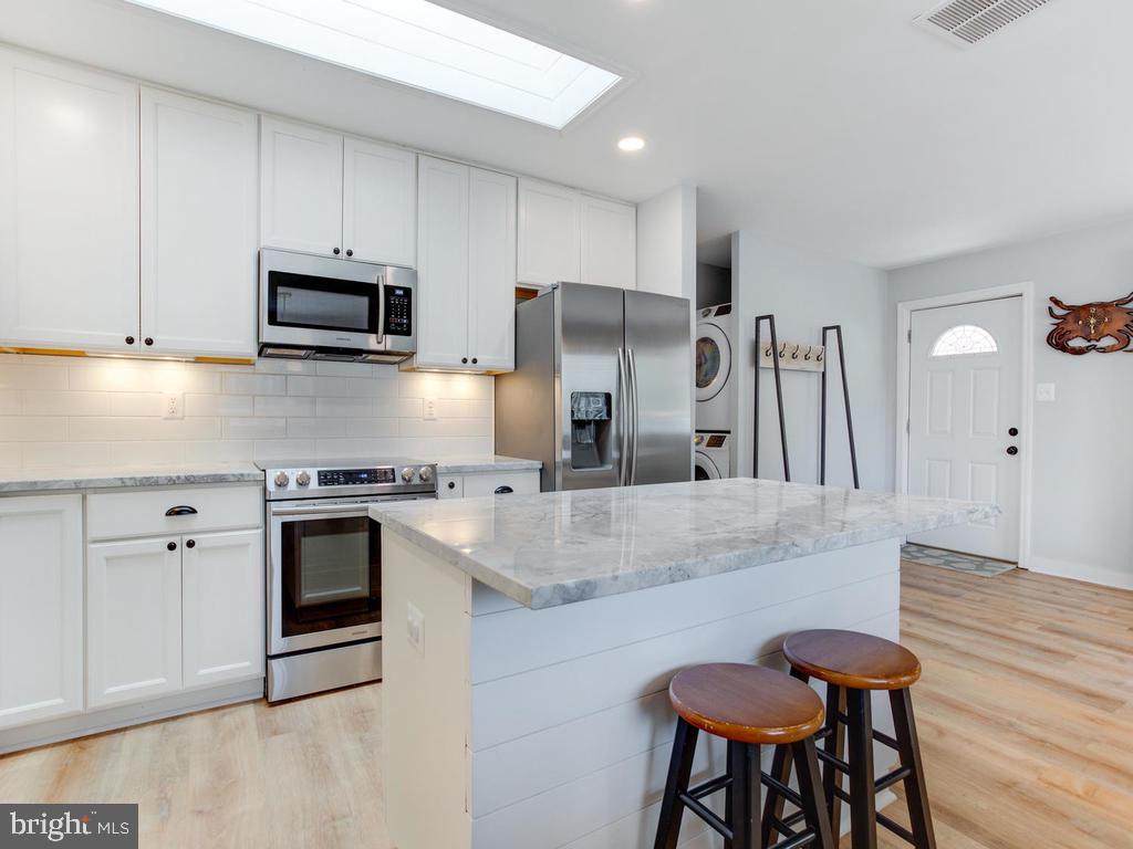 CARROLLTON MANOR - Residential