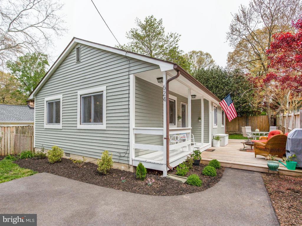 CARROLLTON MANOR - Residential