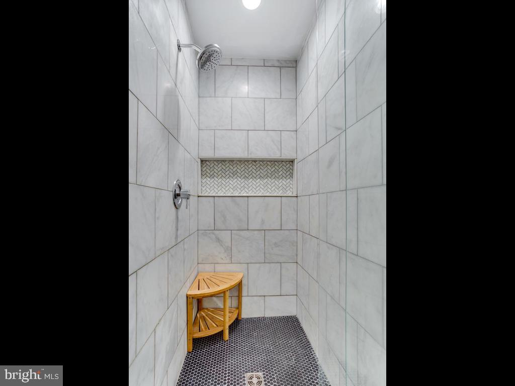 CARROLLTON MANOR - Residential