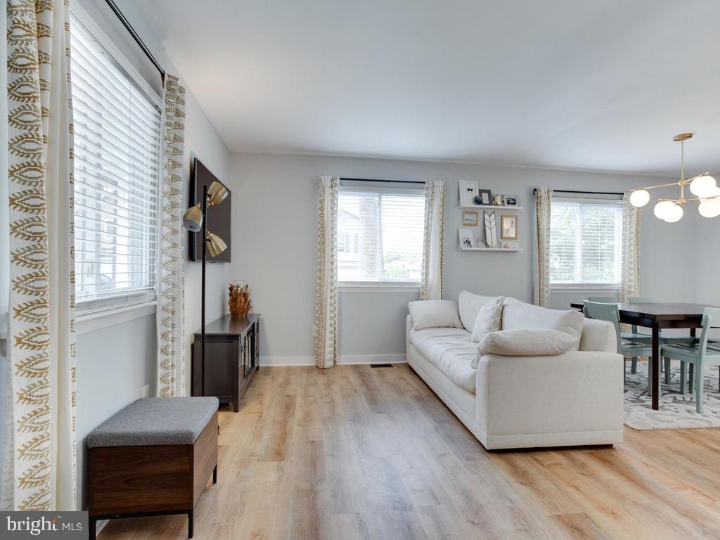 CARROLLTON MANOR - Residential