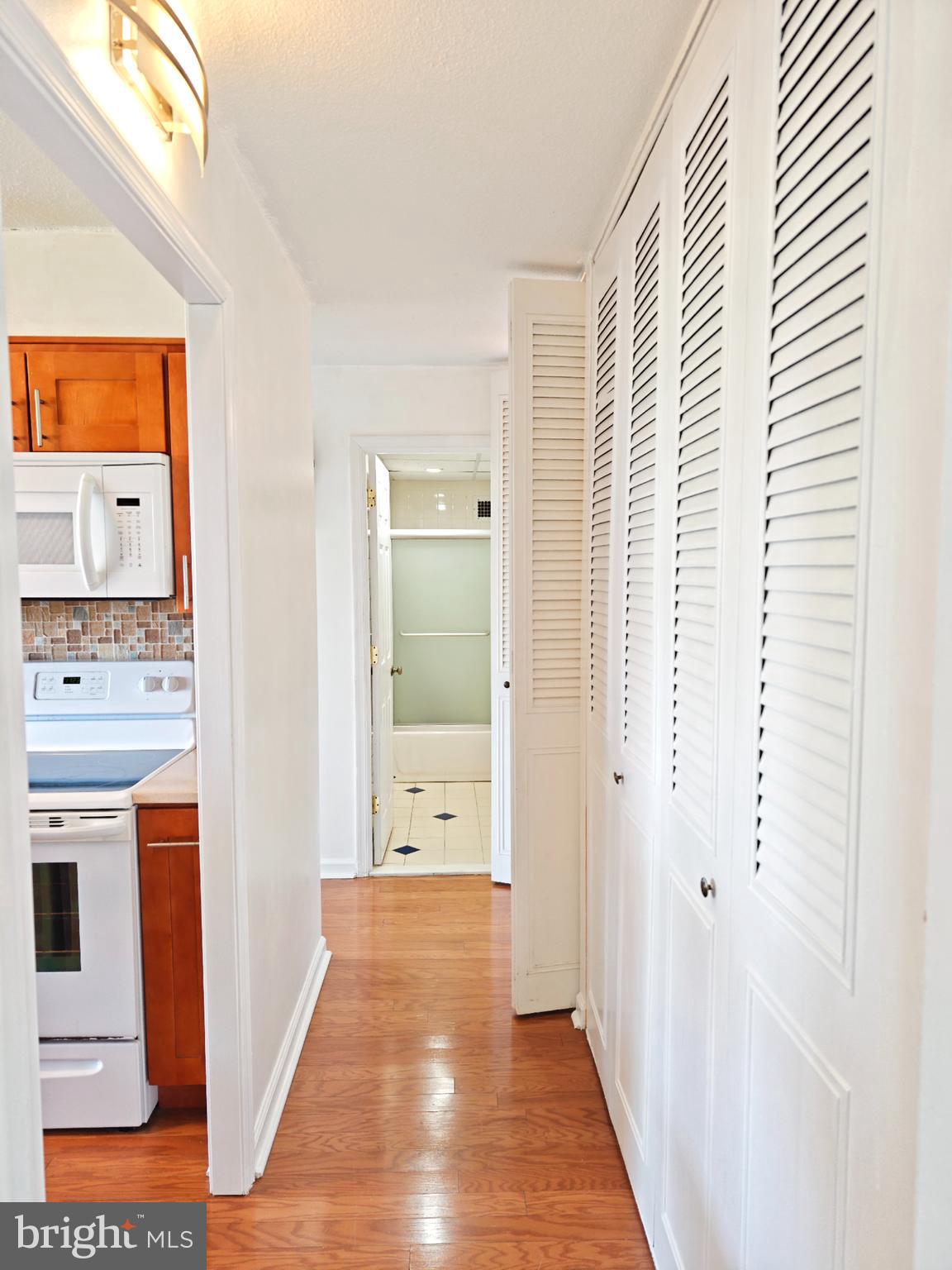 GREEN HILL - Residential Lease