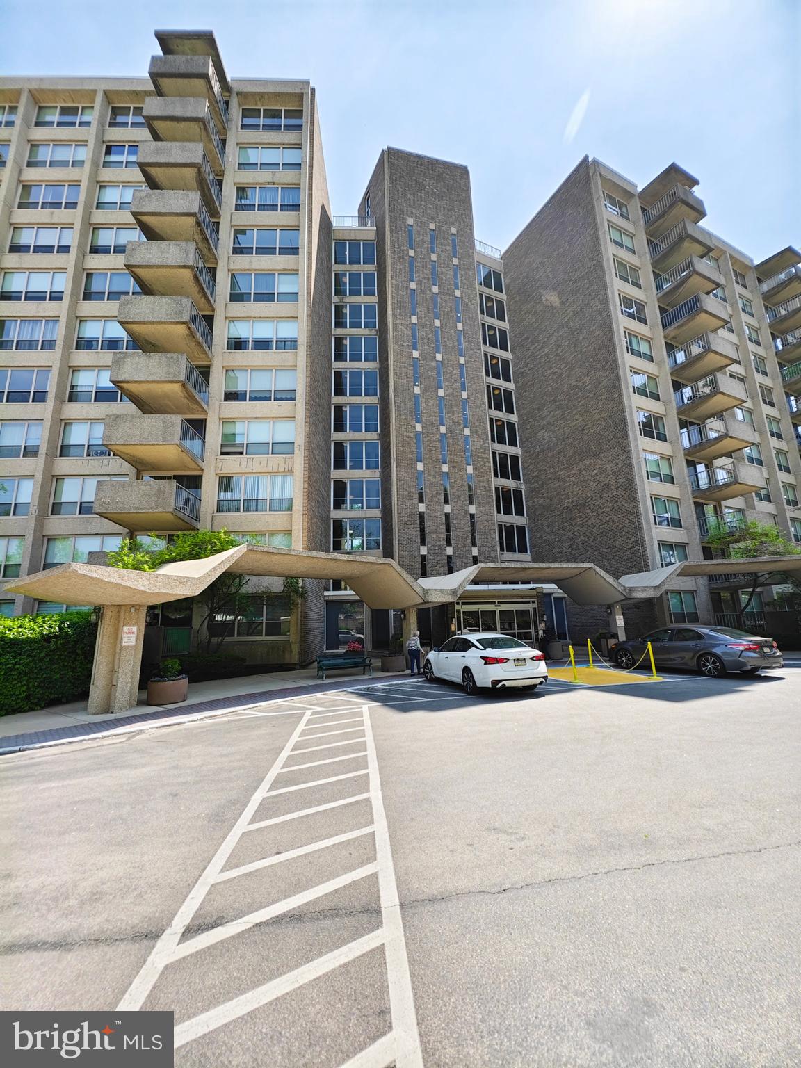 GREEN HILL - Residential Lease