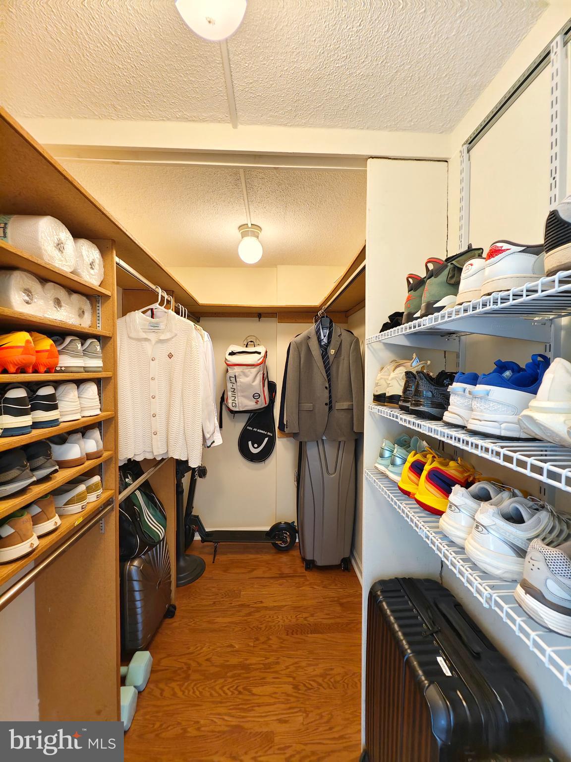 GREEN HILL - Residential Lease