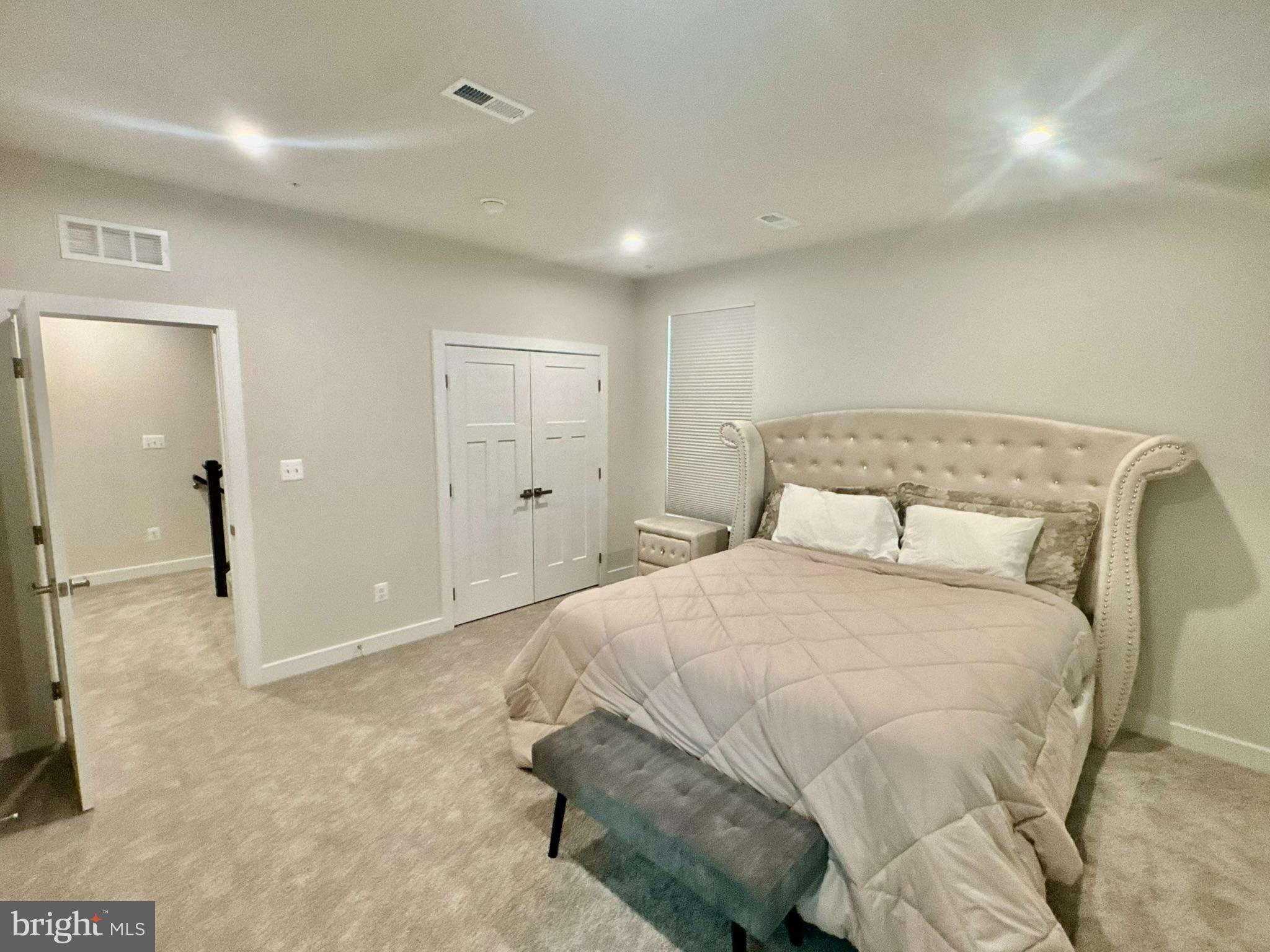 ARCOLA TOWN CENTER - Residential