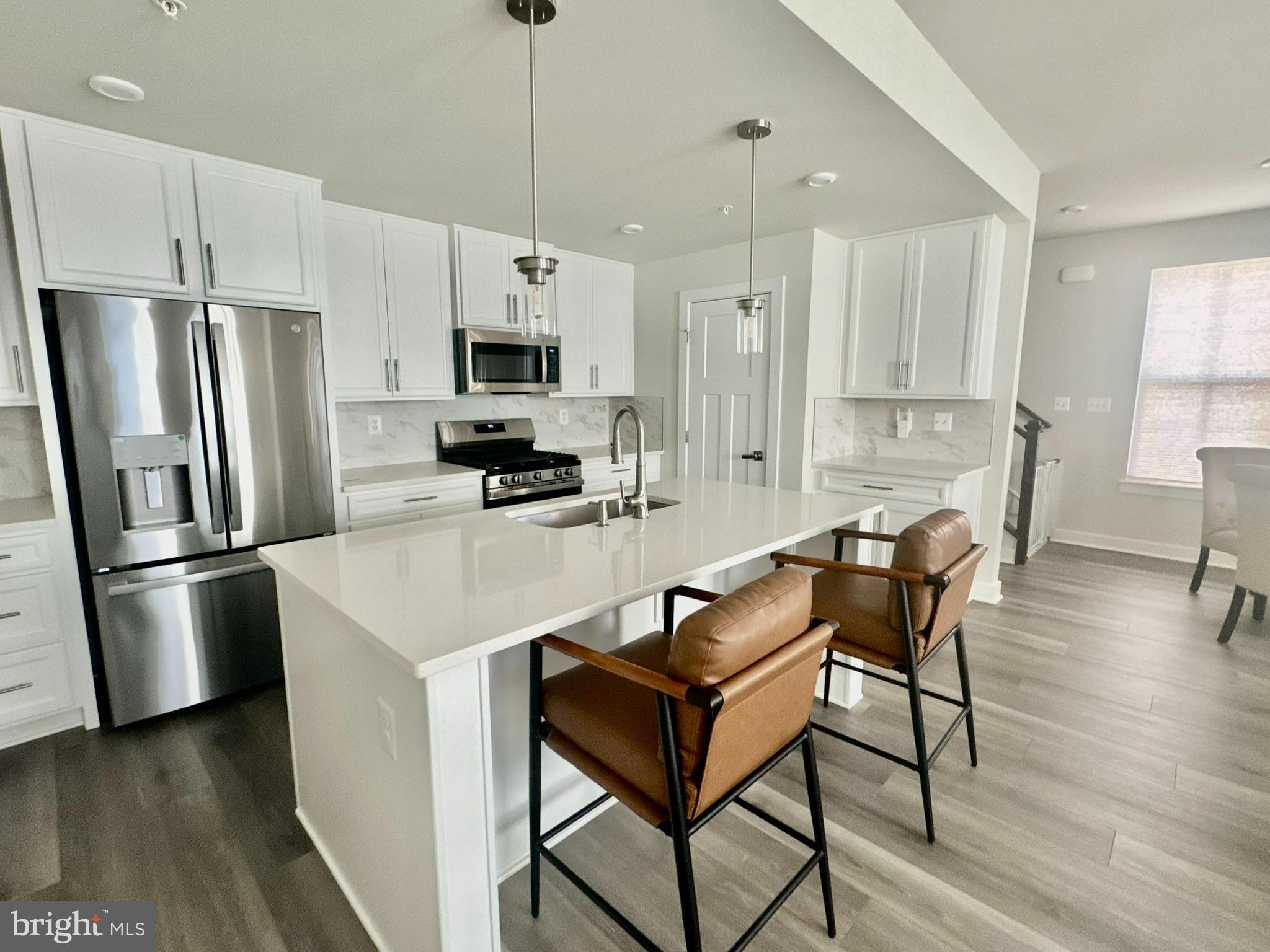 ARCOLA TOWN CENTER - Residential