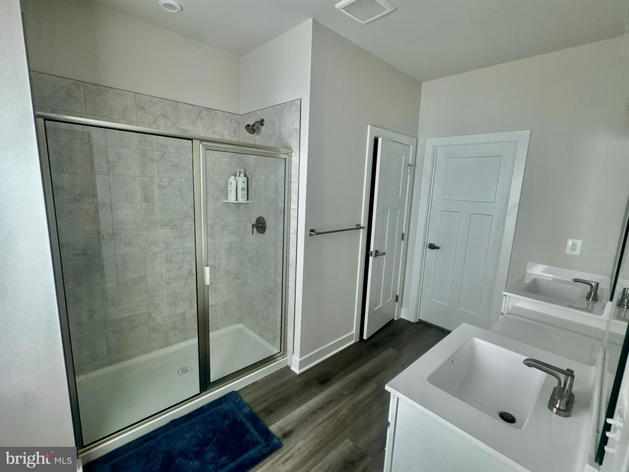 ARCOLA TOWN CENTER - Residential