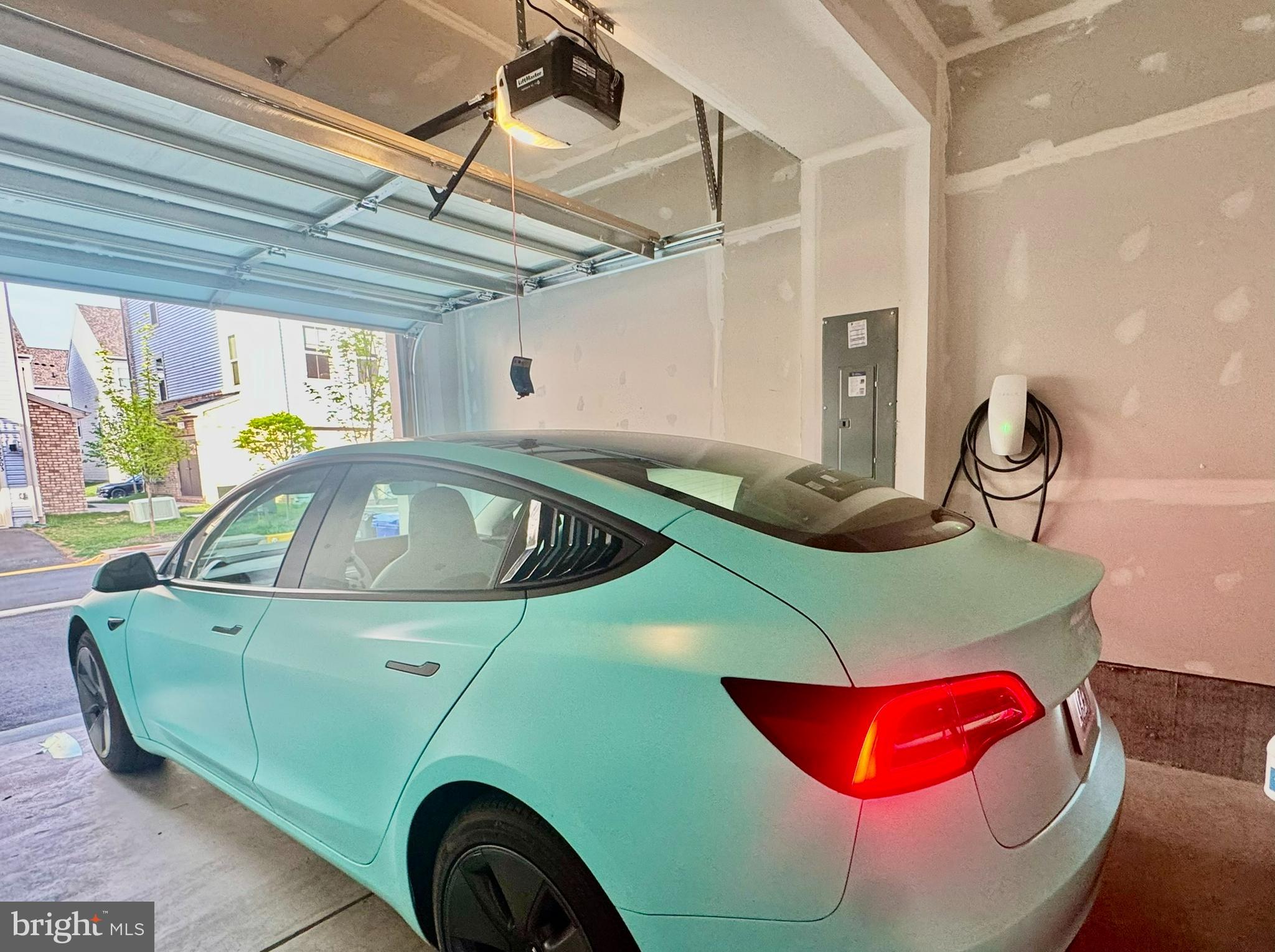 ARCOLA TOWN CENTER - Residential