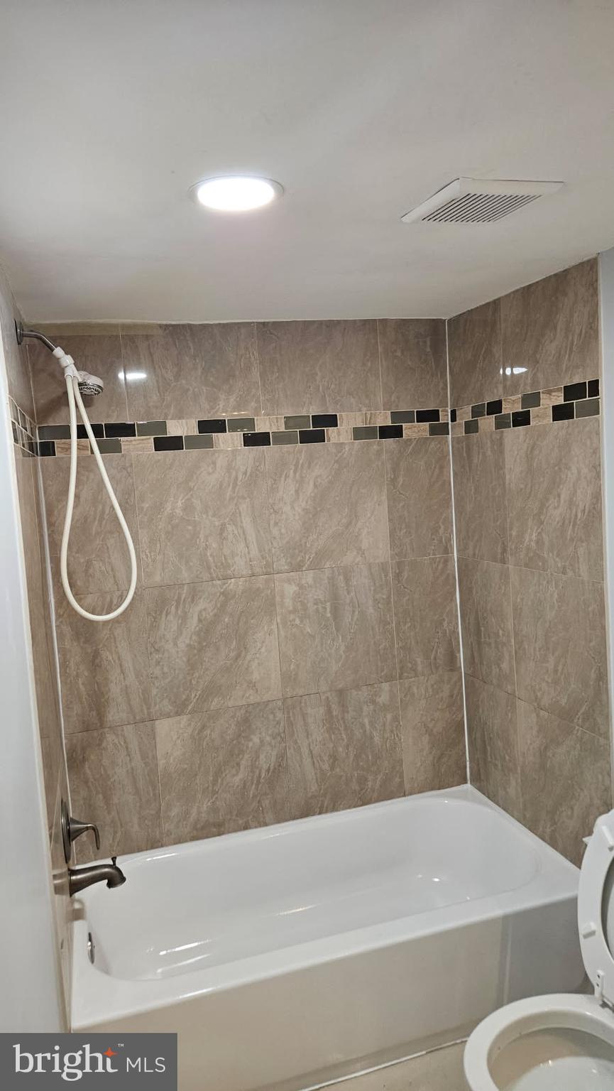 CHELSEA WOODS COURTS - Residential