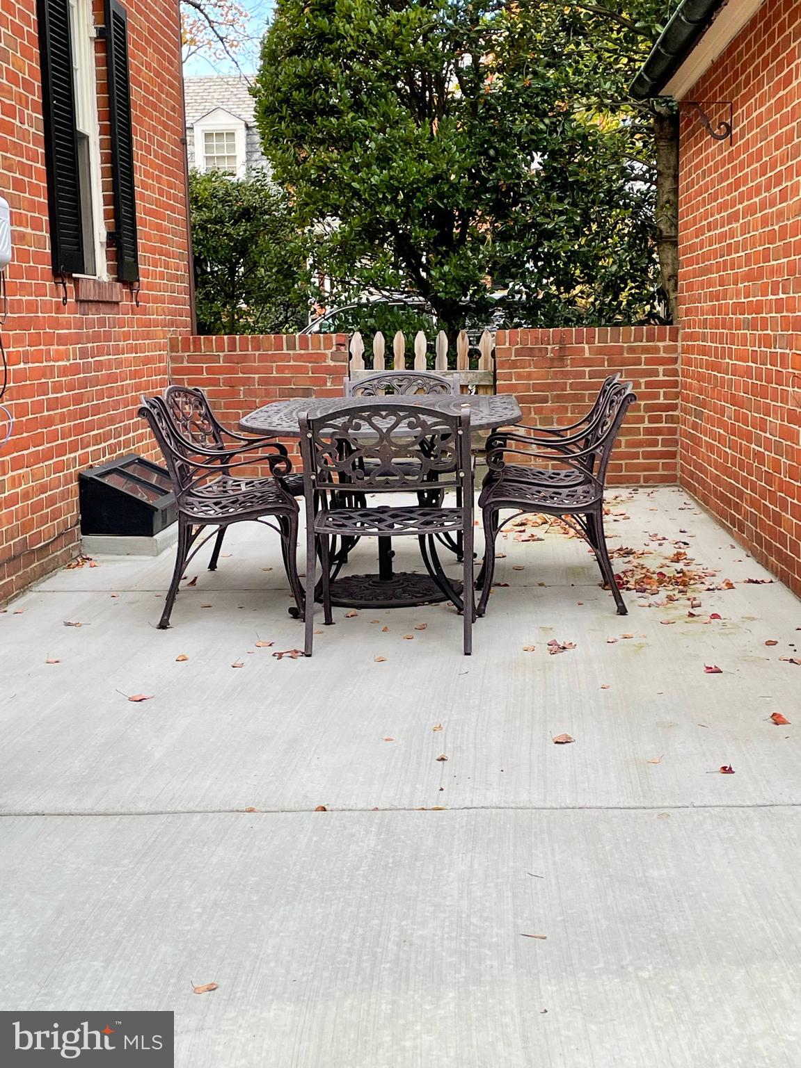 GREATER HOMELAND HISTORIC DISTRICT - Residential