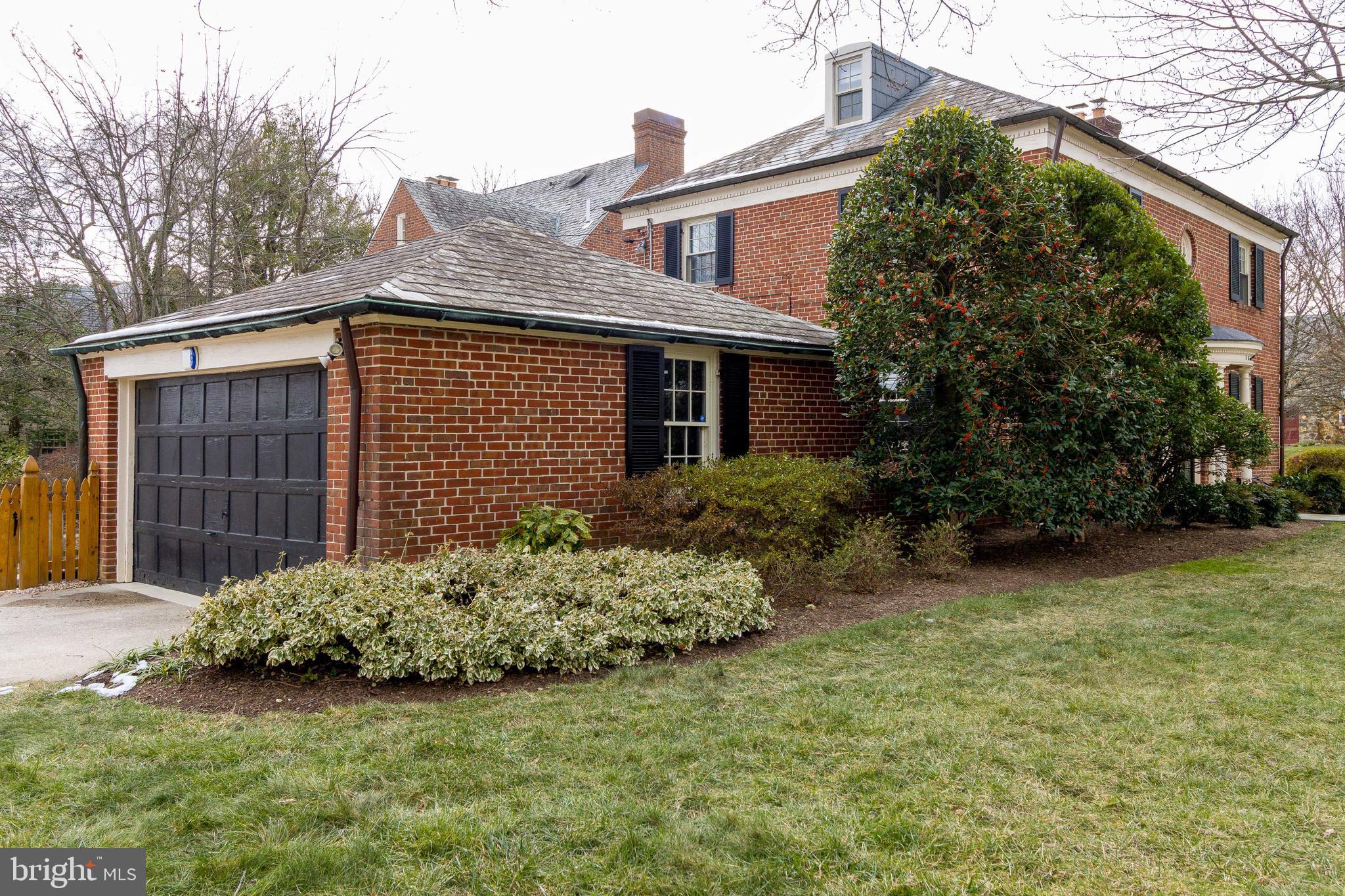 GREATER HOMELAND HISTORIC DISTRICT - Residential