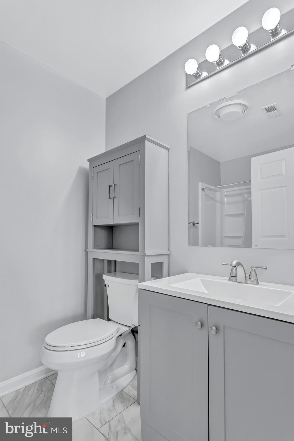 LAKETREE - Residential