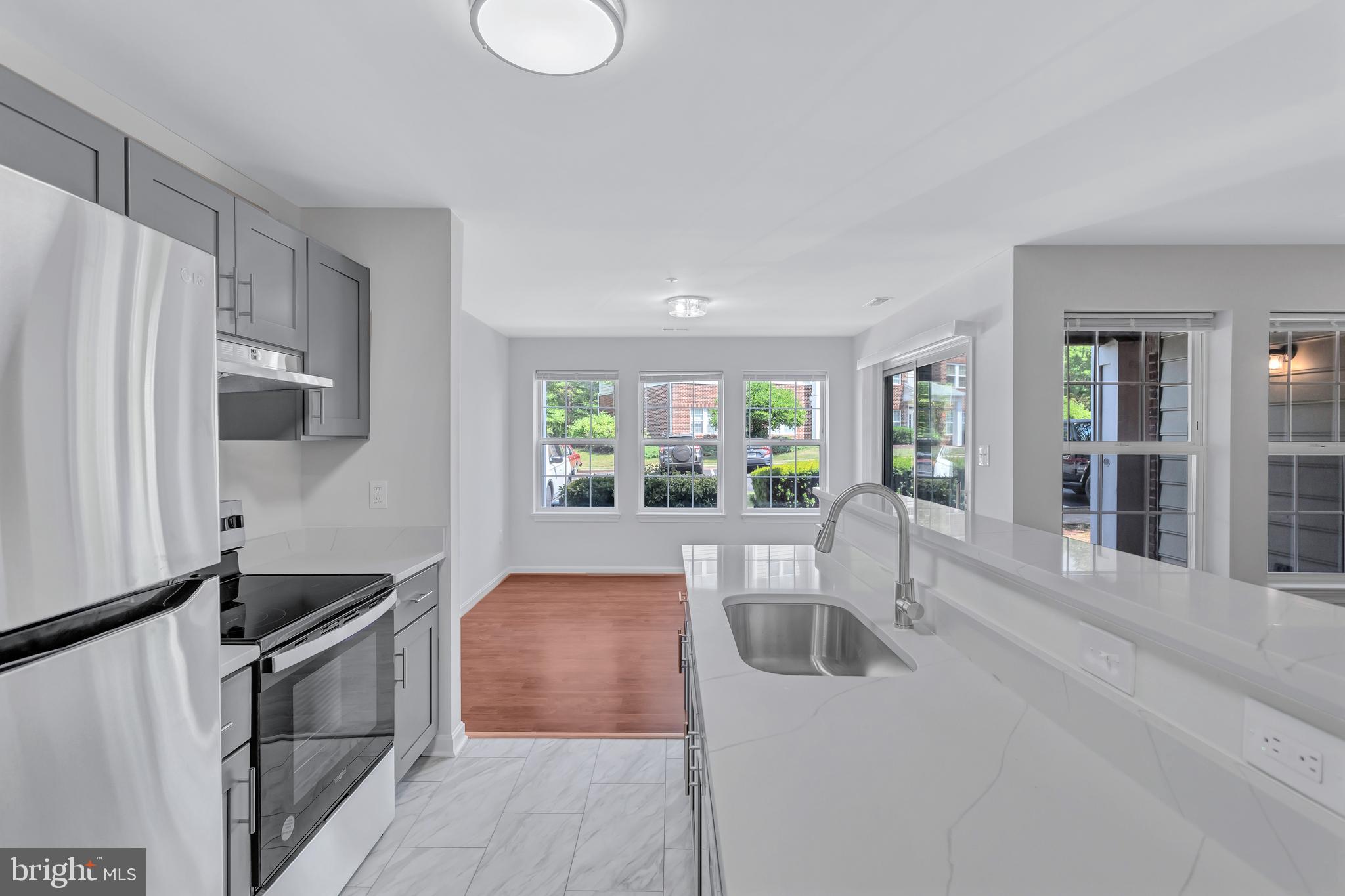 LAKETREE - Residential