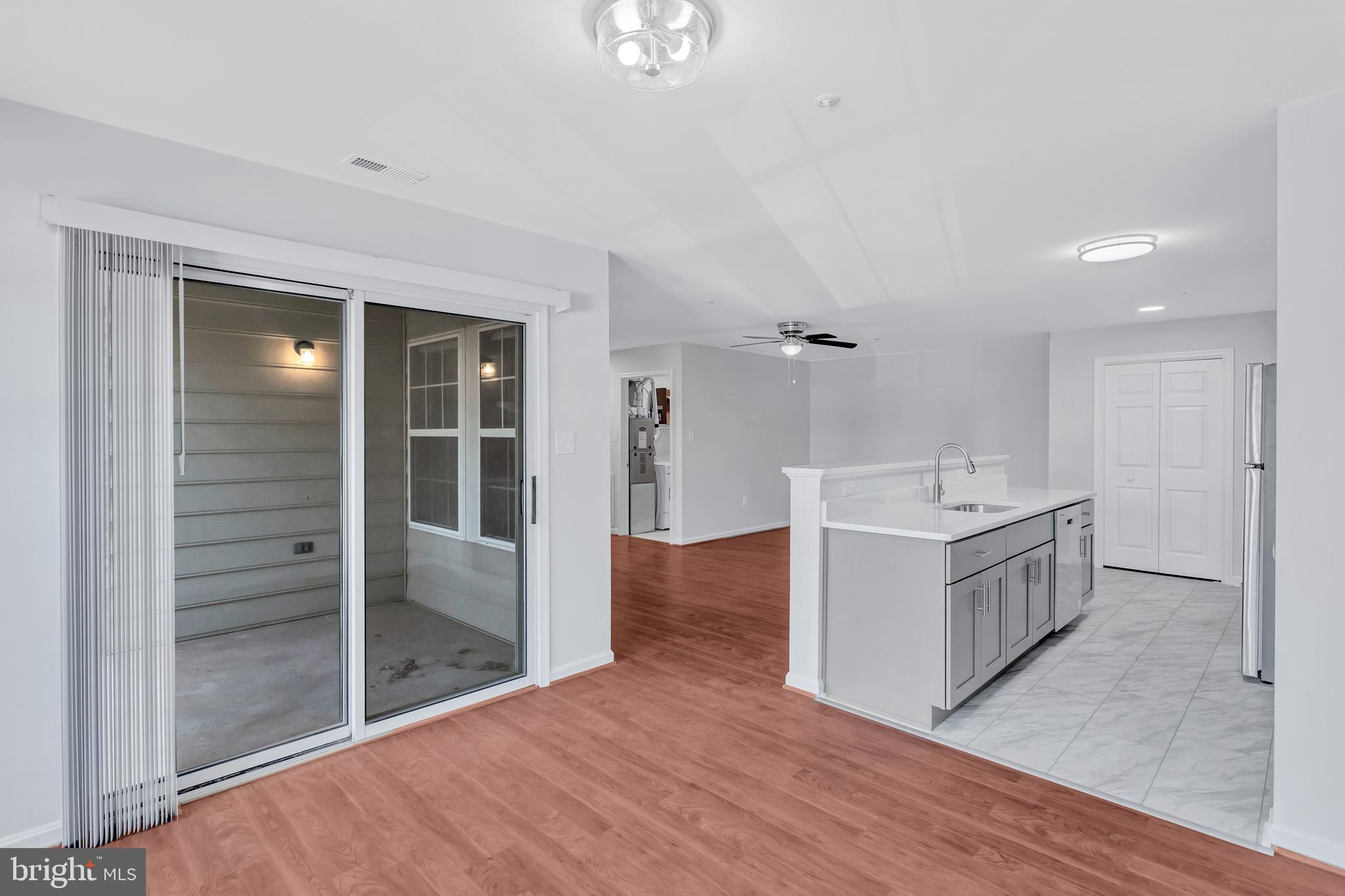 LAKETREE - Residential