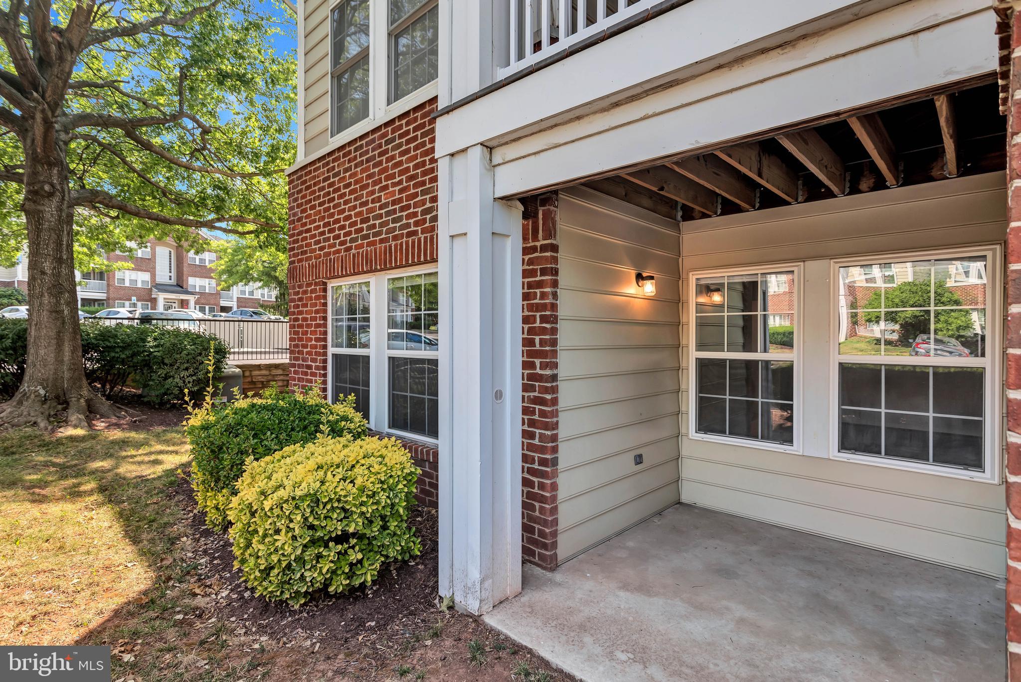 LAKETREE - Residential