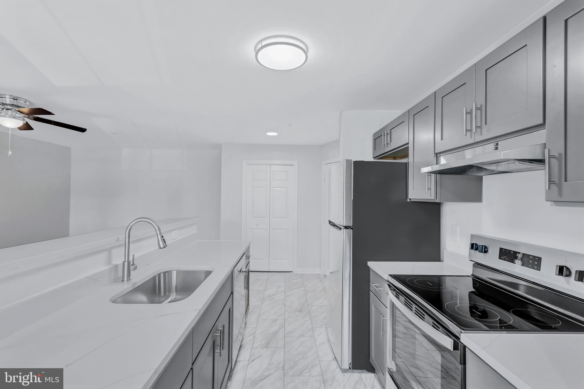 LAKETREE - Residential