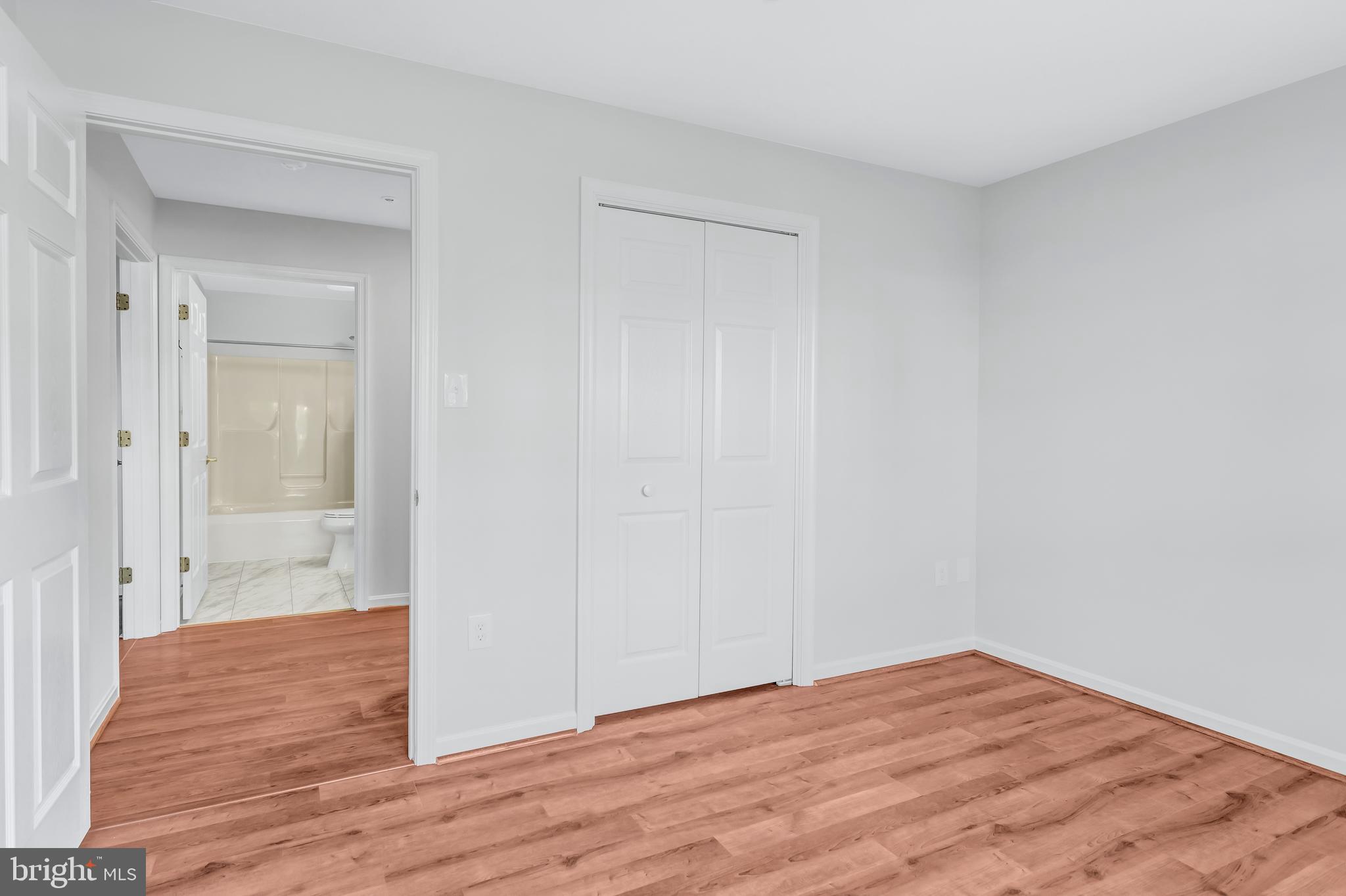 LAKETREE - Residential