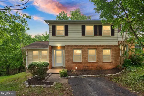 513 Tavenner Court, Sterling, VA MLS: VALO2096602