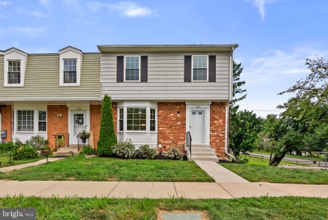 Townhouse For Sale - 9110 Bobwhite Circle<br/> GAITHERSBURG, MD 20879