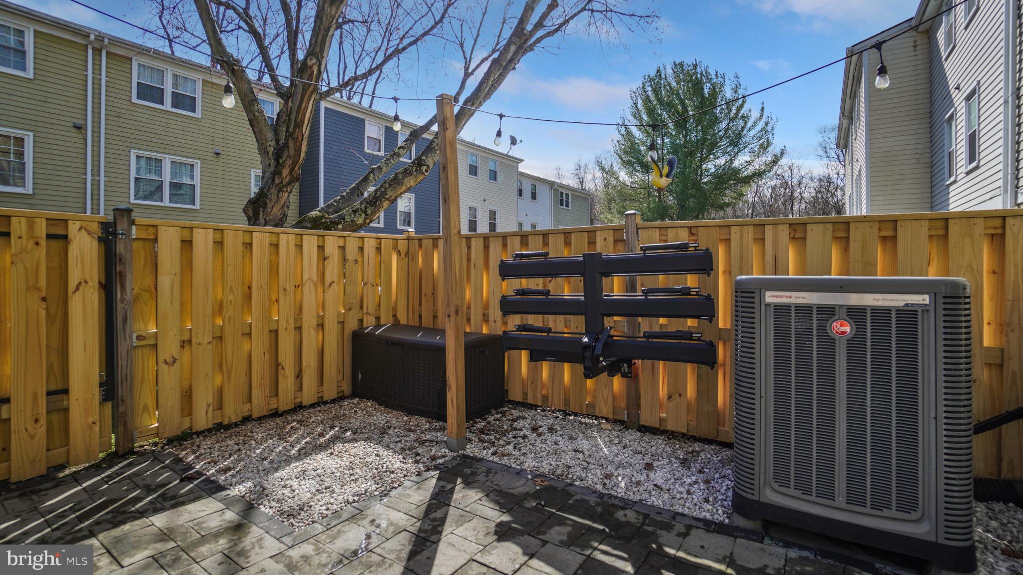 CROFTON SQUARE - Residential