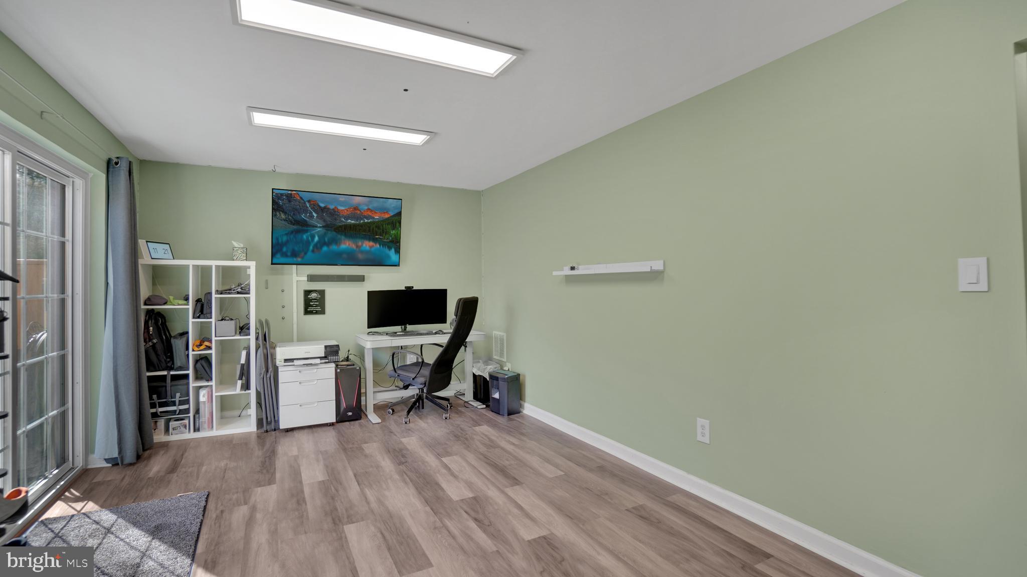 CROFTON SQUARE - Residential