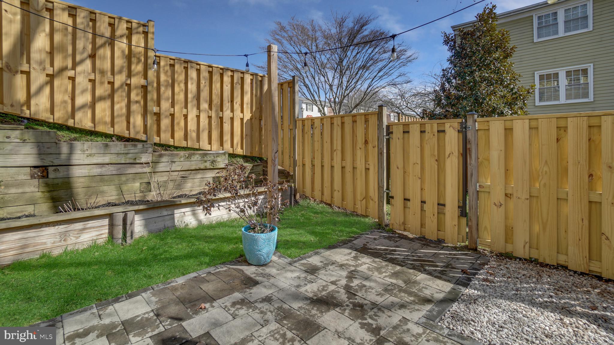 CROFTON SQUARE - Residential