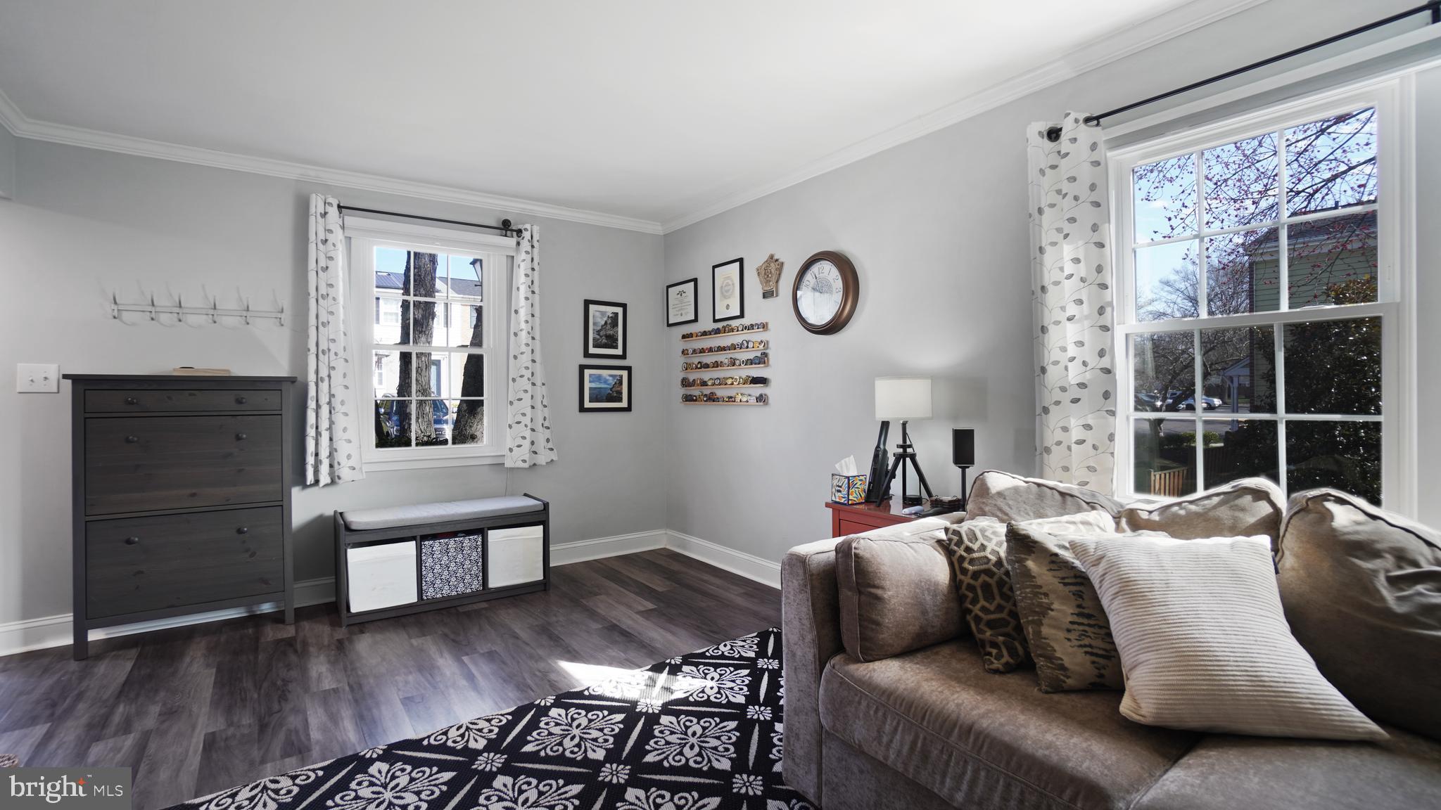 CROFTON SQUARE - Residential