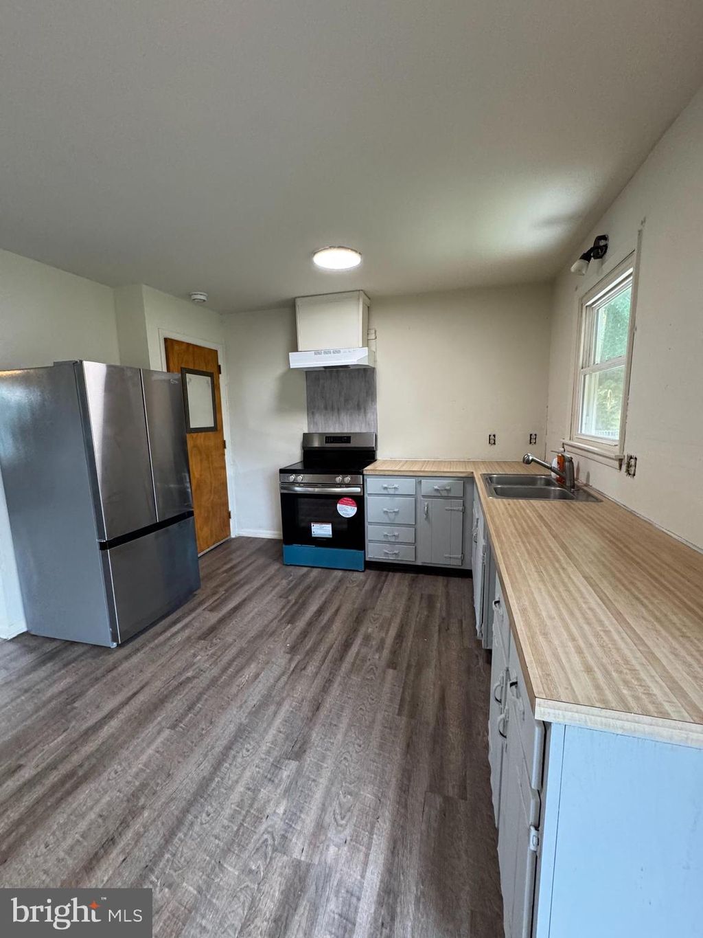 Photo of 11 Clarendon Drive, LANCASTER, PA 17603 (MLS # PALA2075468)
