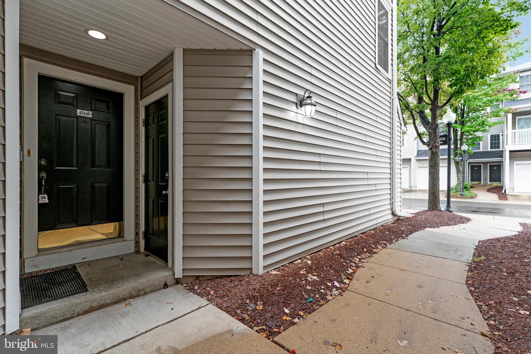 4506 SUPERIOR SQUARE 4506