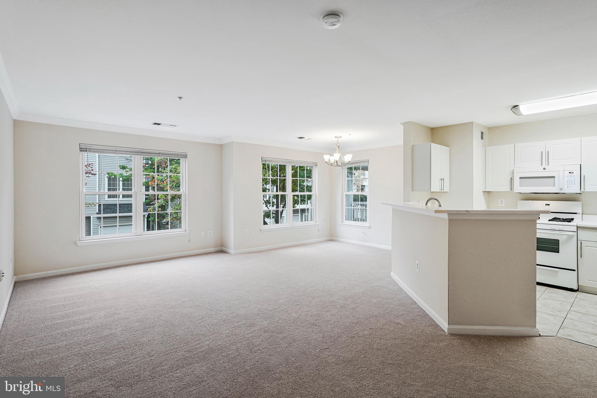 4506 SUPERIOR SQUARE 4506