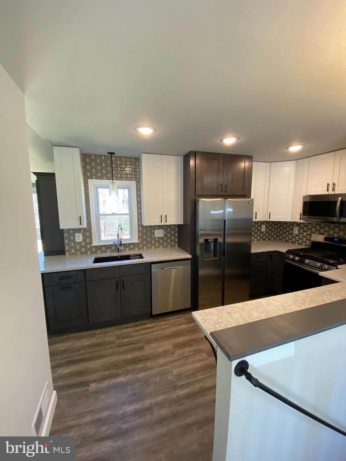 COVENTRY/CROMWELL - Residential