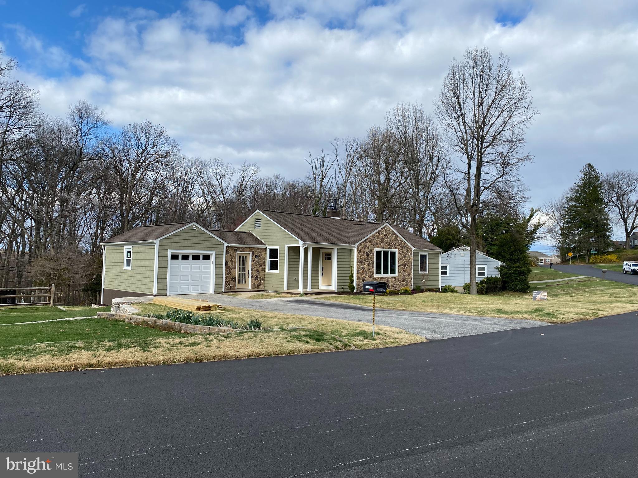 COVENTRY/CROMWELL - Residential