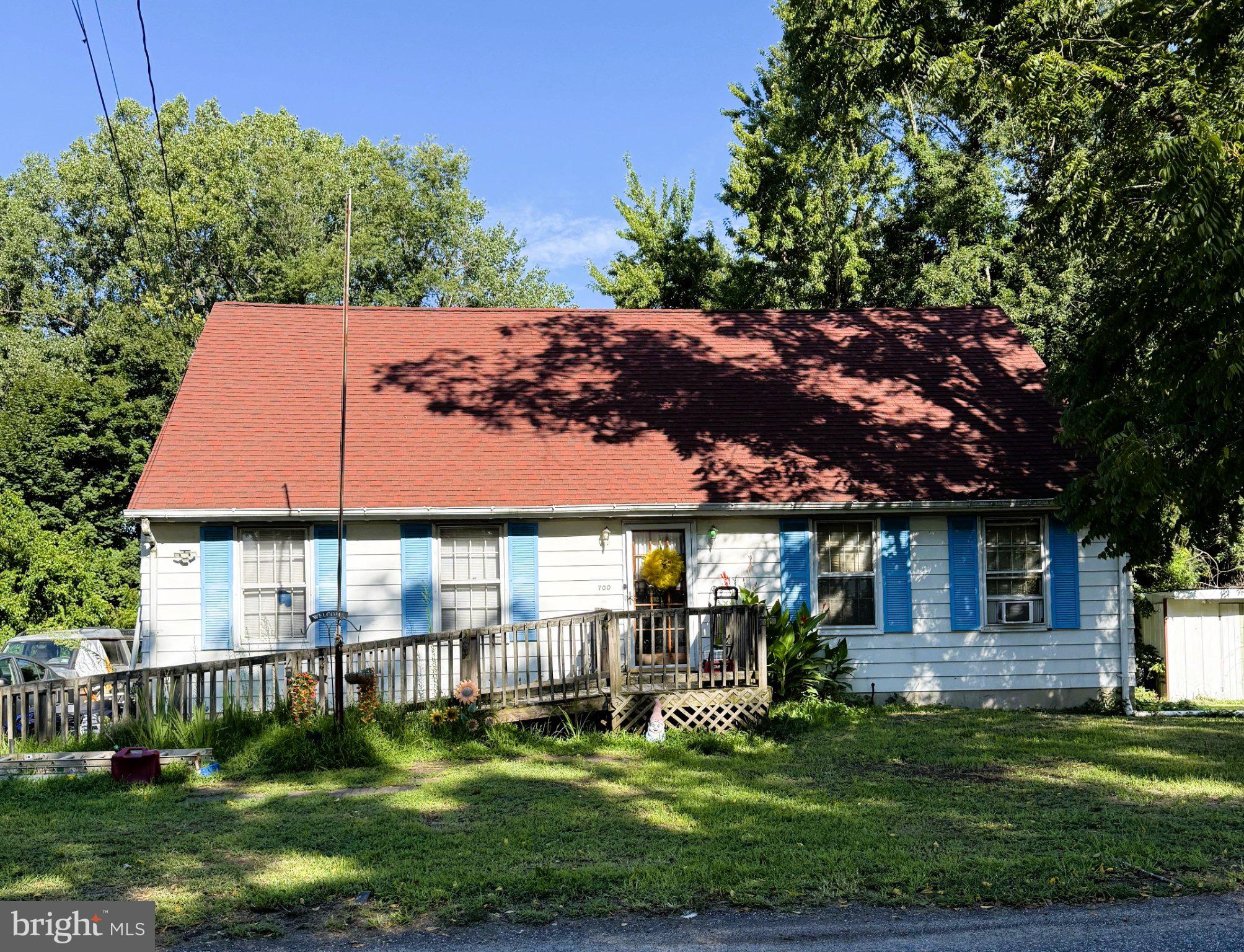 700 CHESTNUT AVENUE