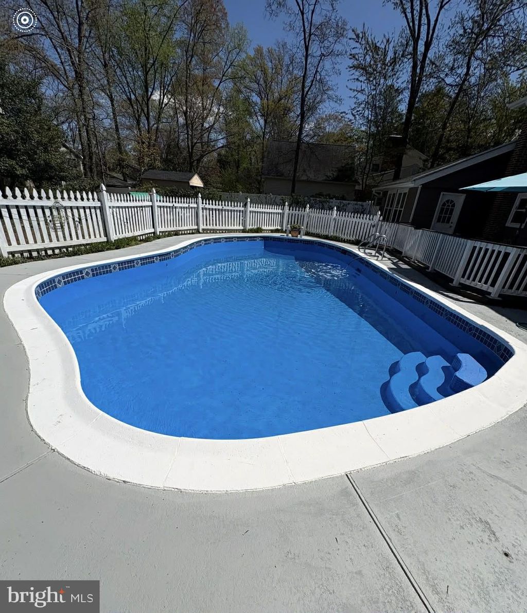 Photo of 903 Pine Trail, ARNOLD, MD 21012 (MLS # MDAA2137232)