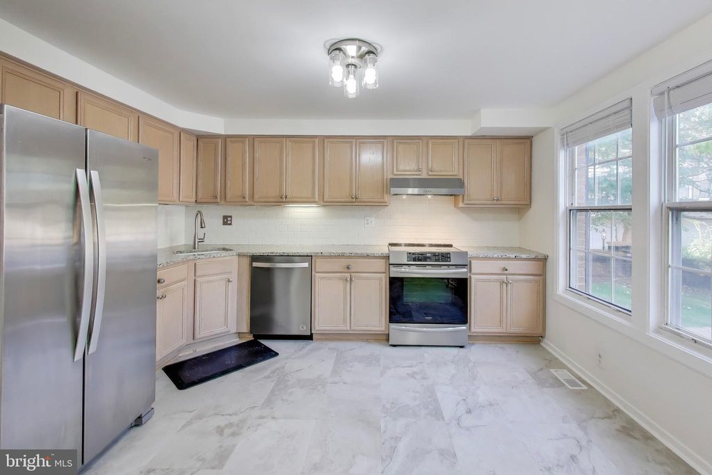 Photo of 8932 Barrowgate Court, POTOMAC, MD 20854 (MLS # MDMC2203048)
