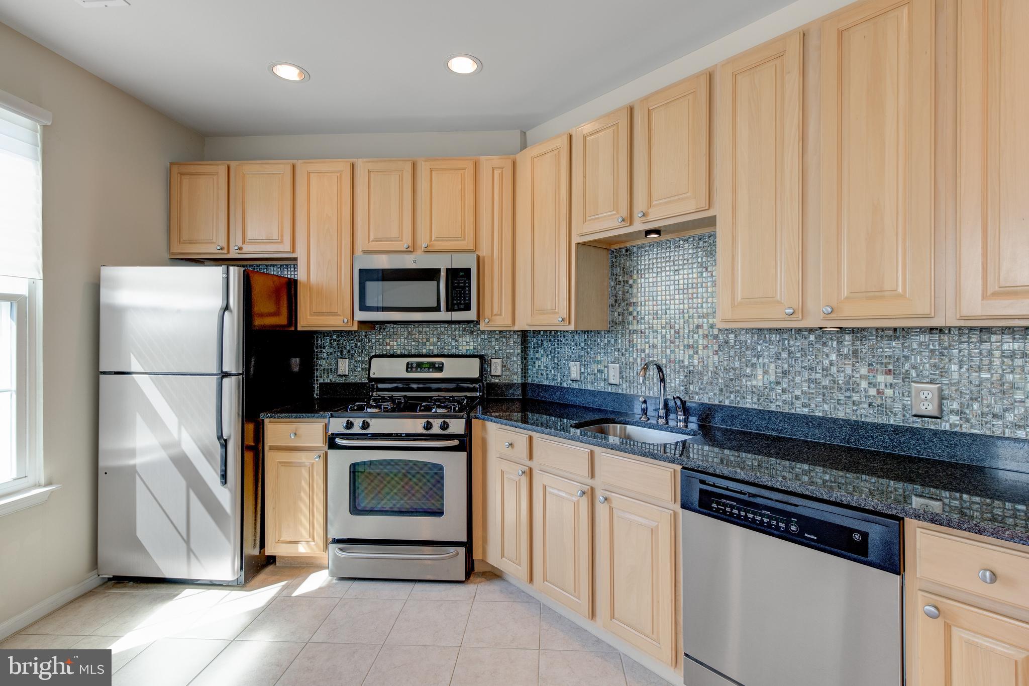 THE GROVE AT ARLINGTON - Residential Lease