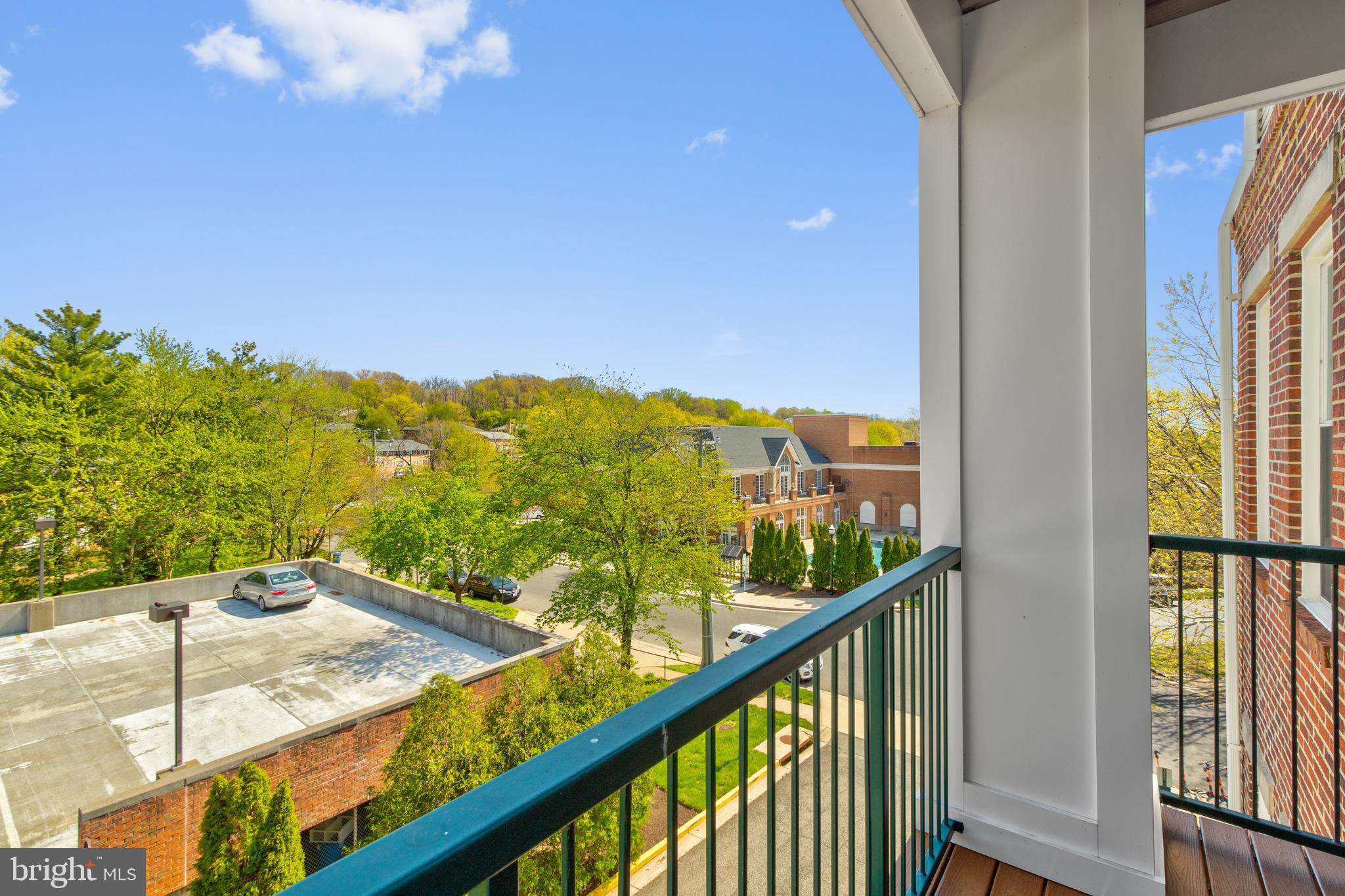 THE GROVE AT ARLINGTON - Residential Lease