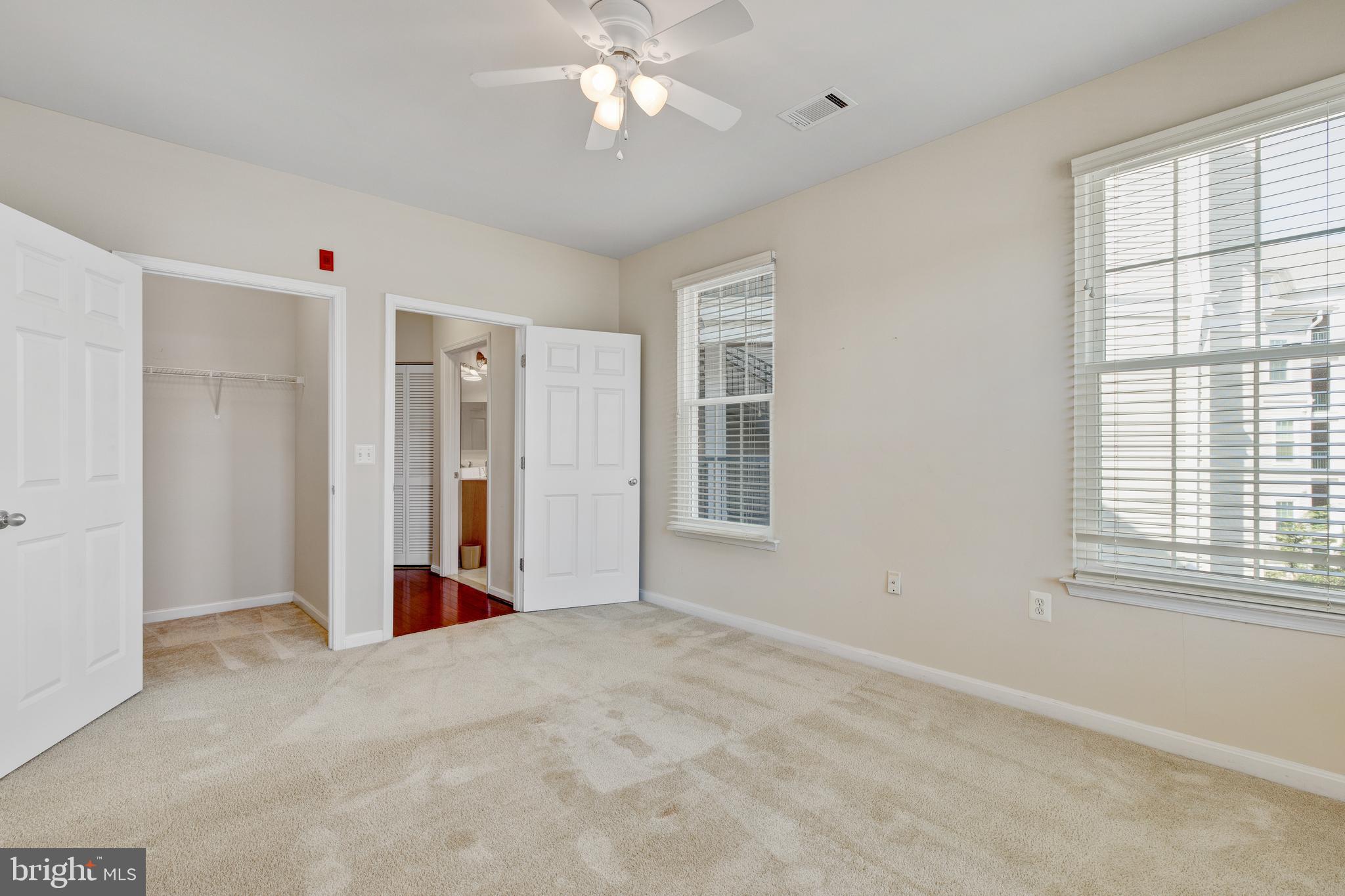 THE GROVE AT ARLINGTON - Residential Lease