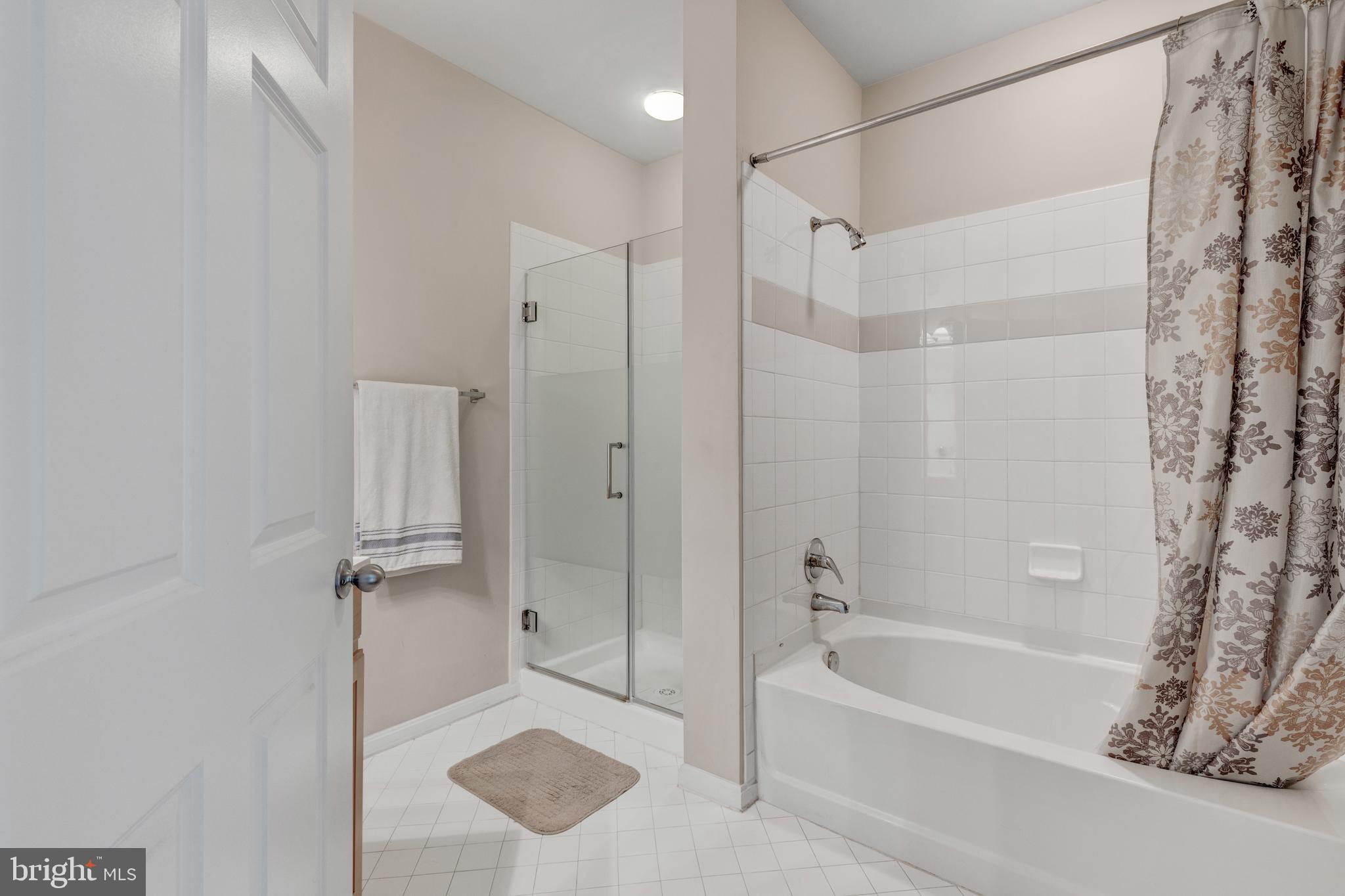 THE GROVE AT ARLINGTON - Residential Lease