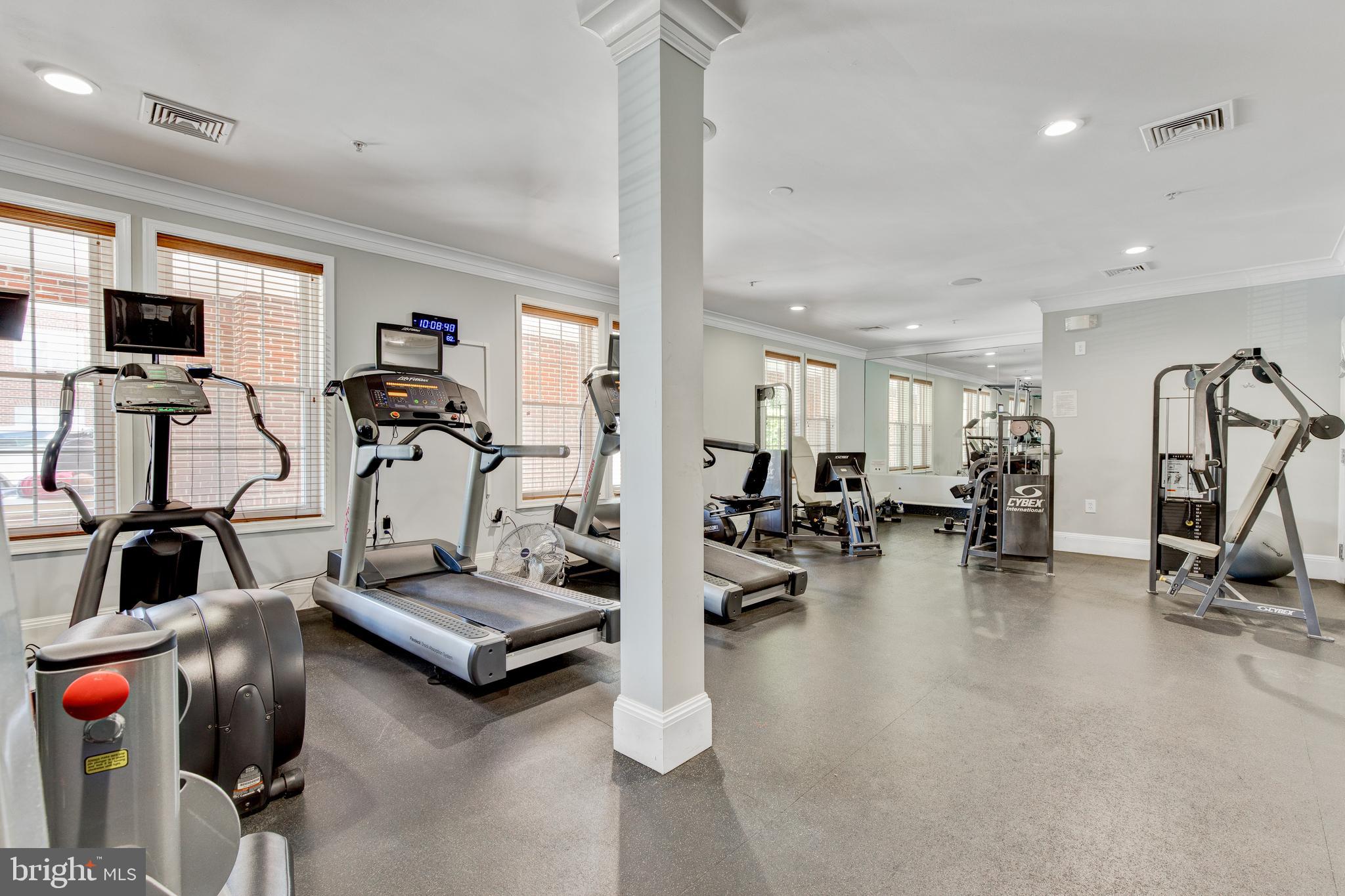 THE GROVE AT ARLINGTON - Residential Lease