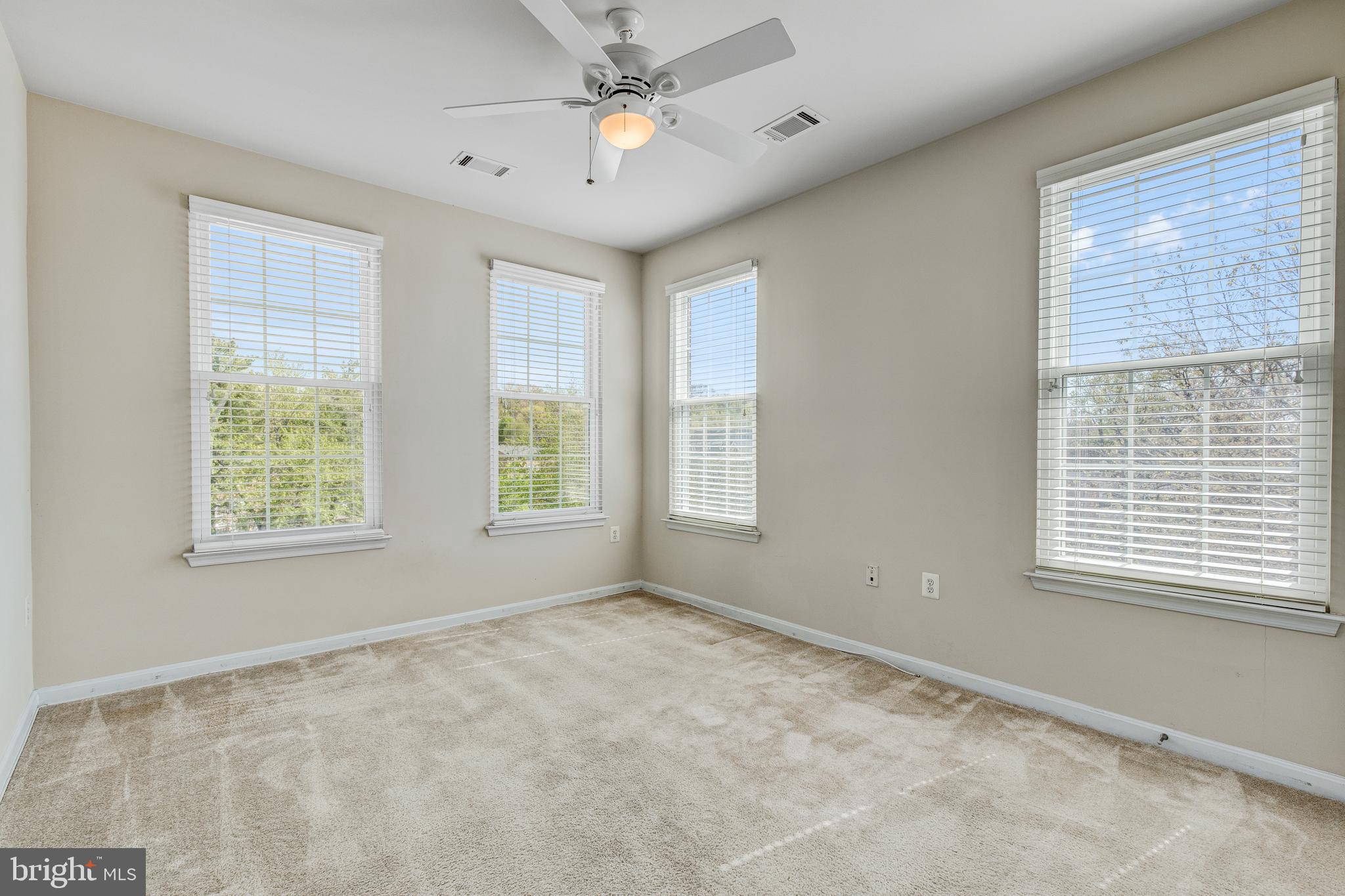 THE GROVE AT ARLINGTON - Residential Lease