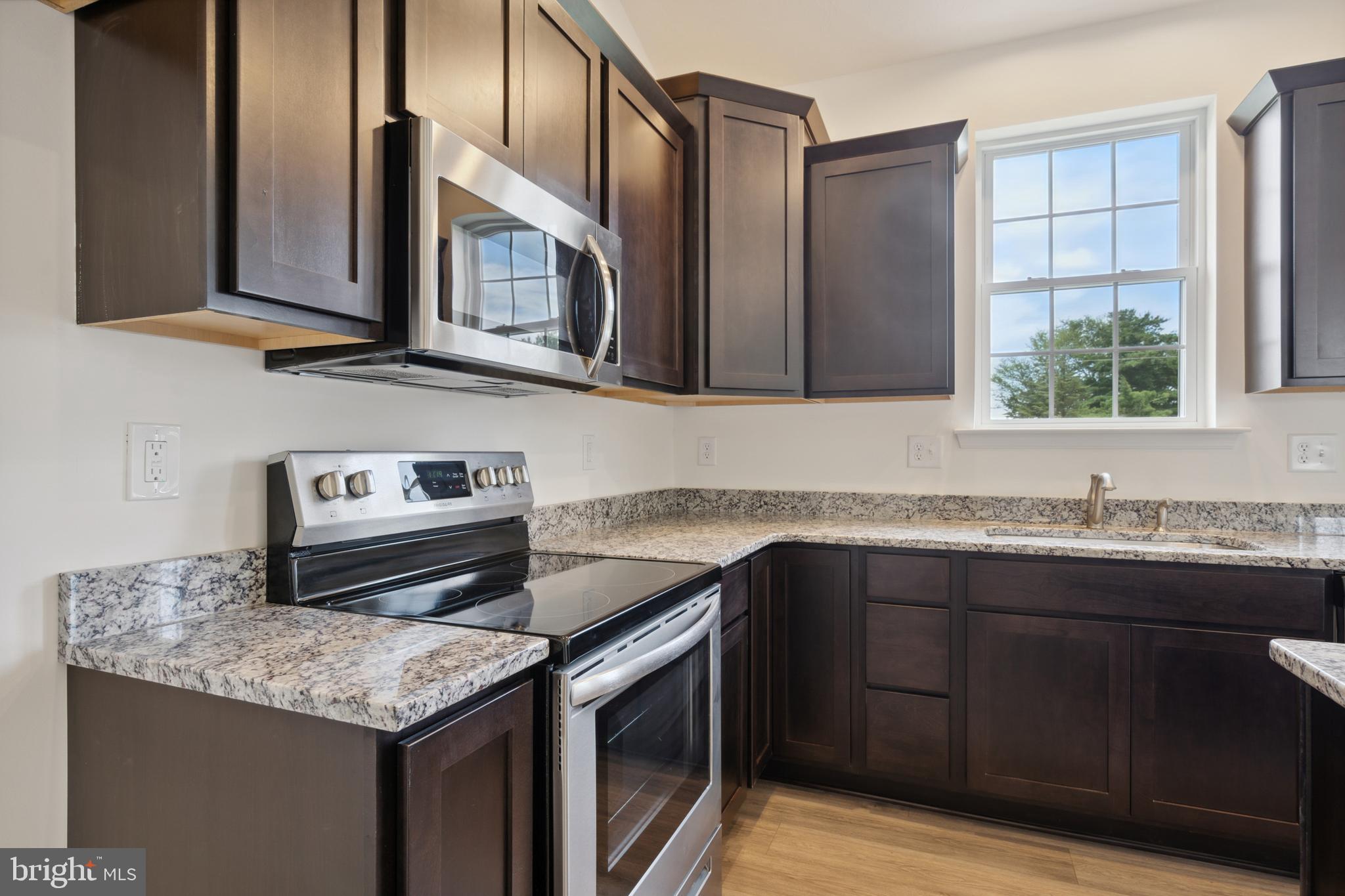 CUMBERLAND VILLAGE - Residential