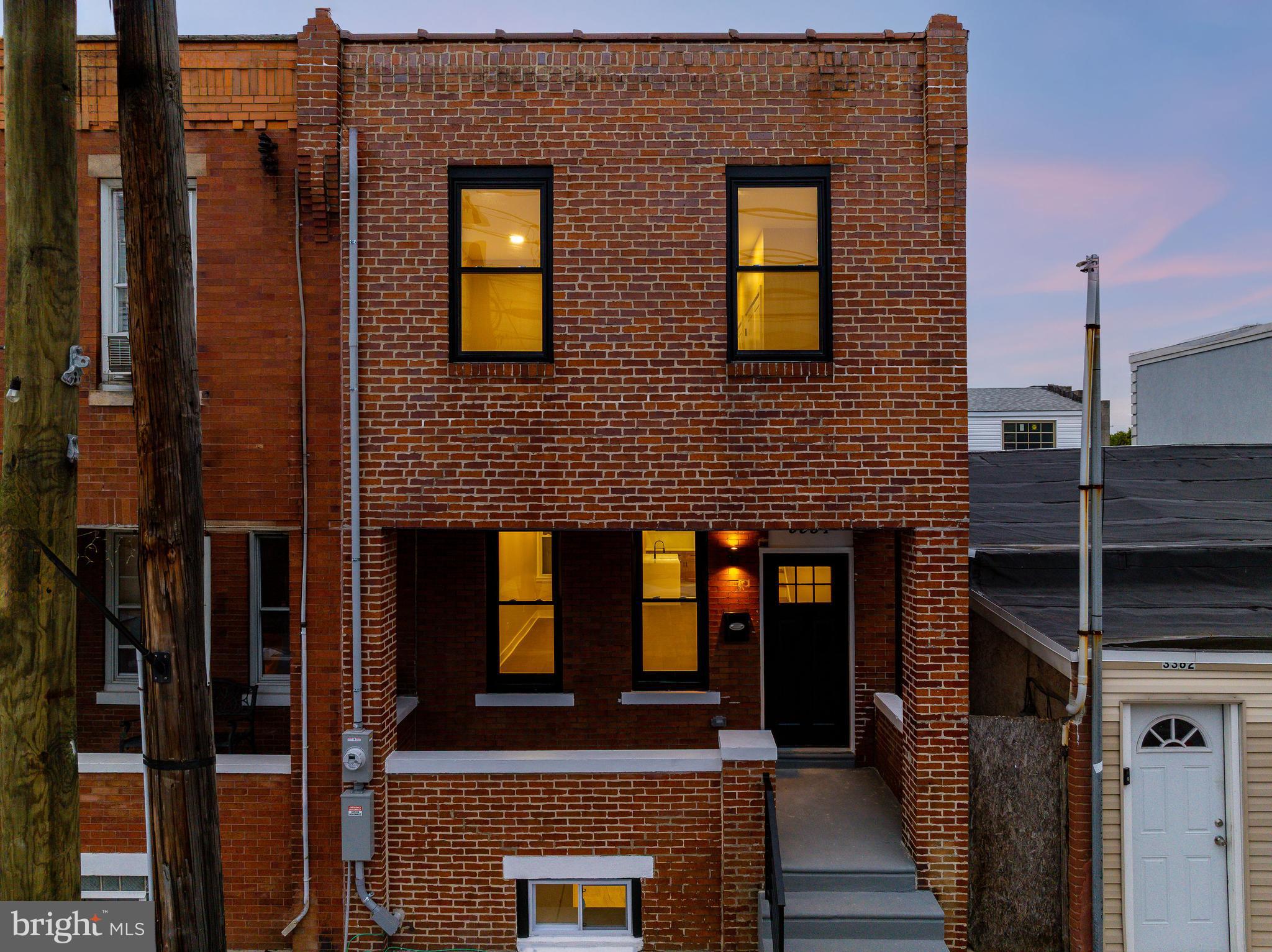 PORT RICHMOND - Residential